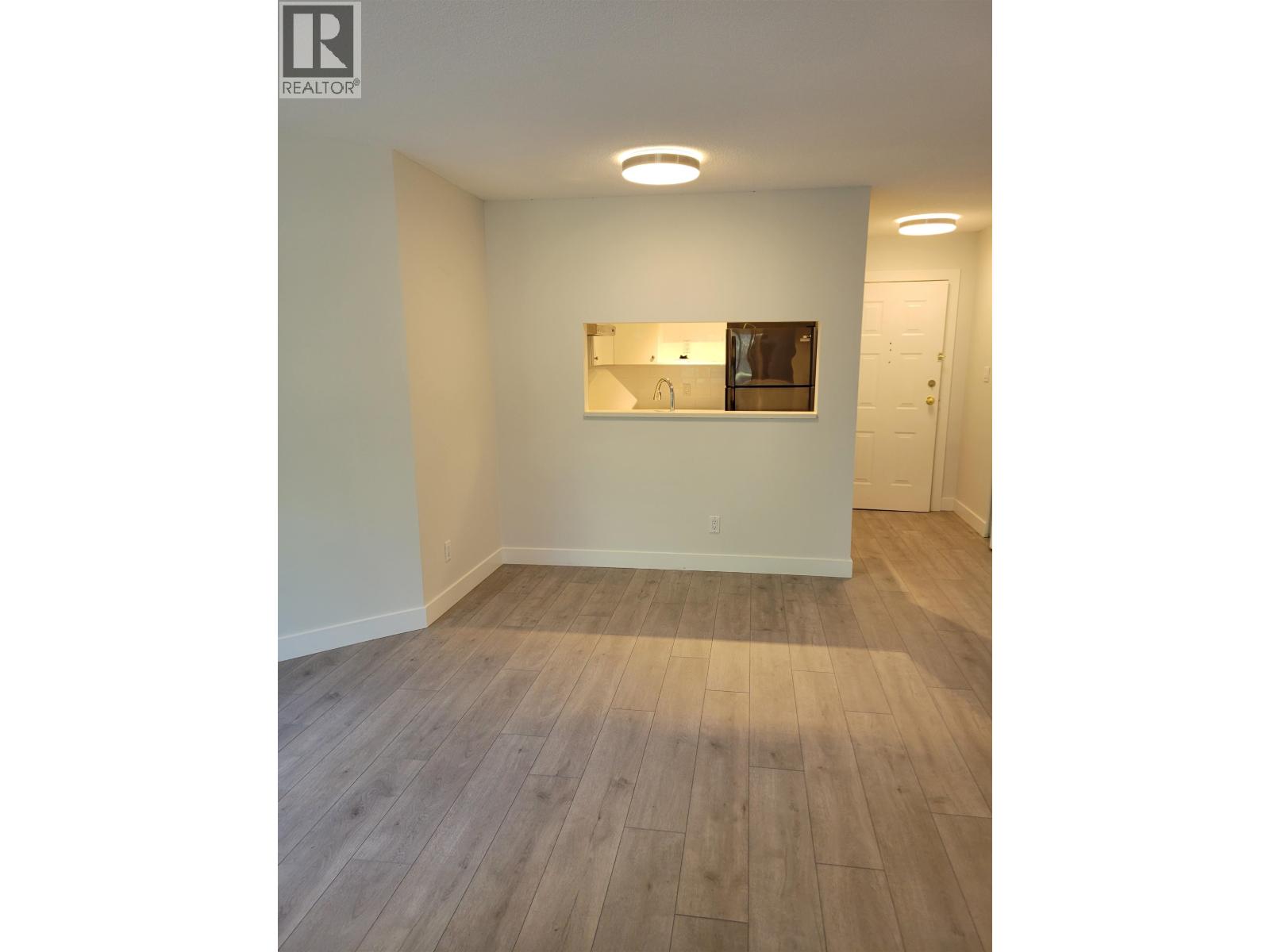 209 3455 Ascot Place, Vancouver, British Columbia  V5R 6B7 - Photo 2 - R3152463