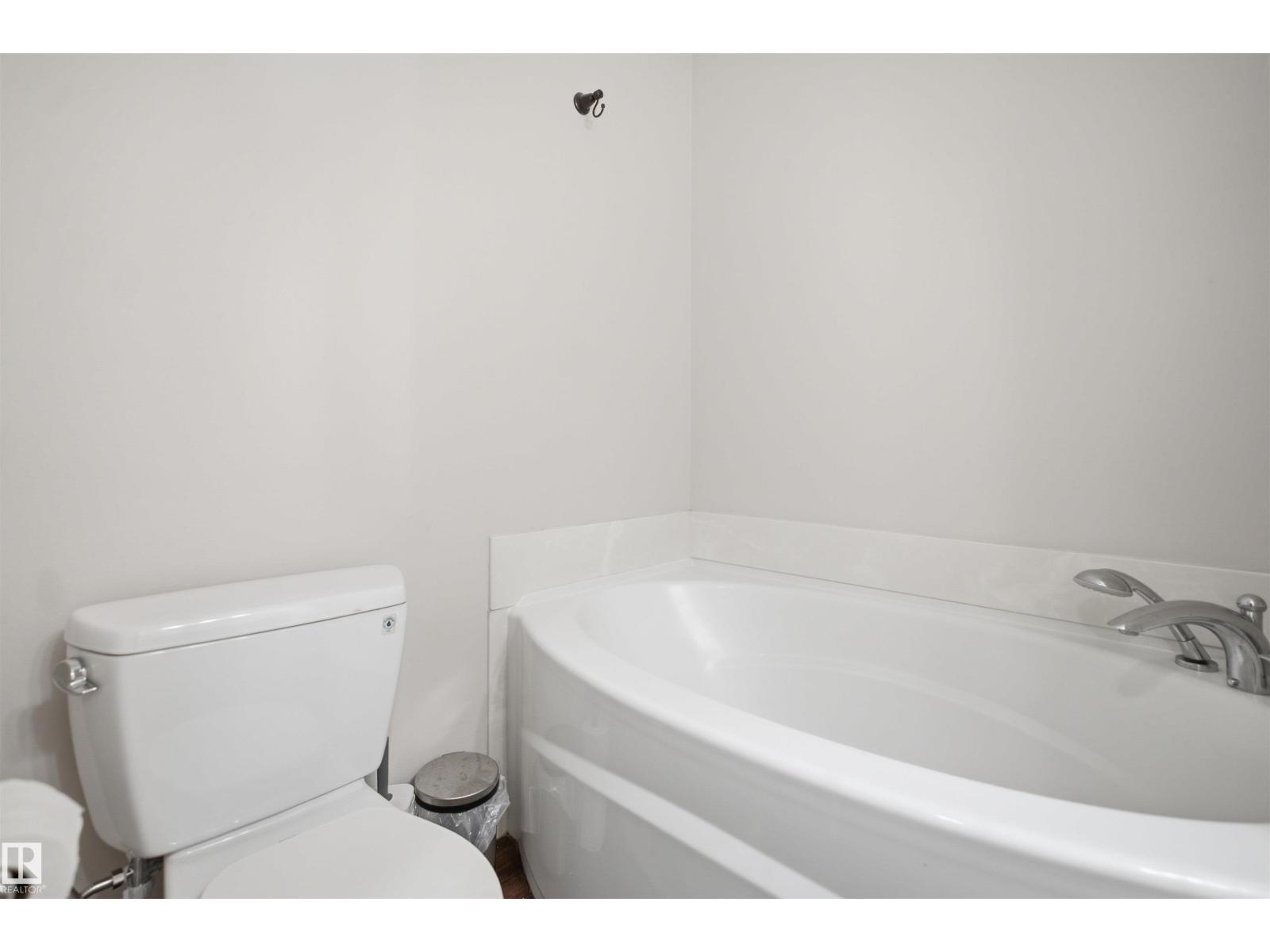 3515 20 Ave Nw, Edmonton, Alberta  T6L 3E2 - Photo 30 - E4504499