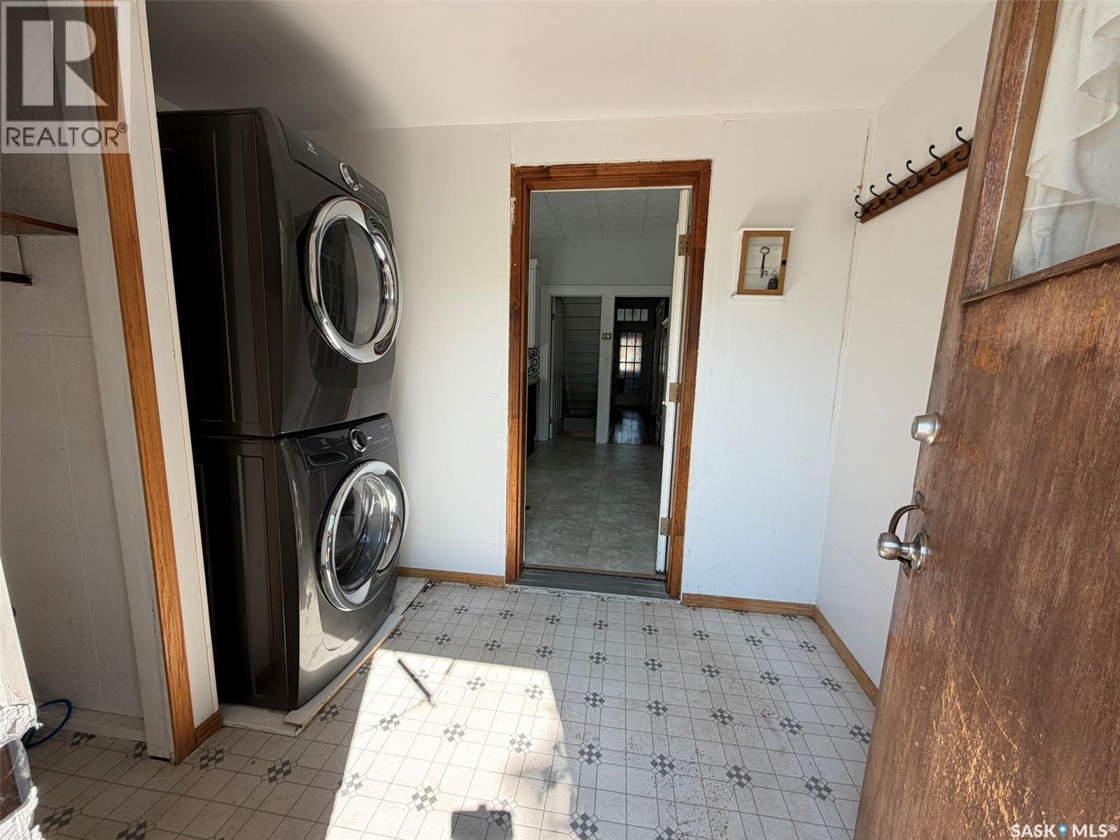 229 4th Avenue E, Lafleche, Saskatchewan  S0H 2K0 - Photo 34 - SK046786