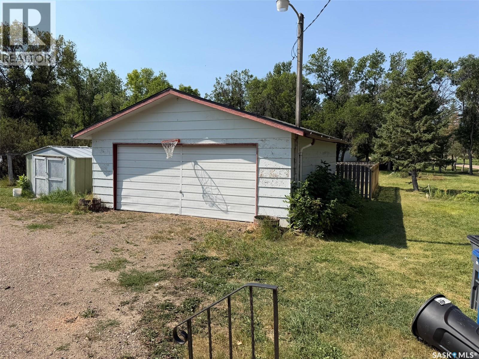 229 4th Avenue E, Lafleche, Saskatchewan  S0H 2K0 - Photo 44 - SK046786