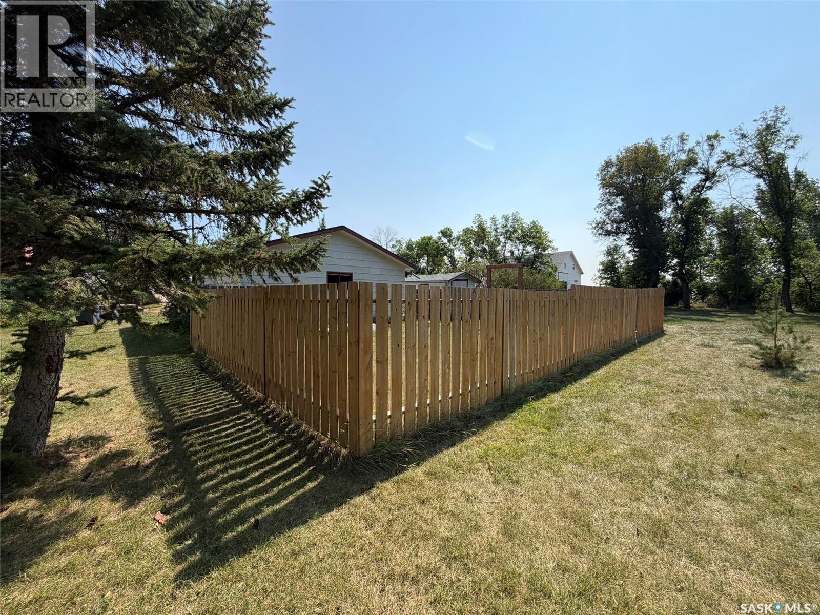 229 4th Avenue E, Lafleche, Saskatchewan  S0H 2K0 - Photo 46 - SK046786