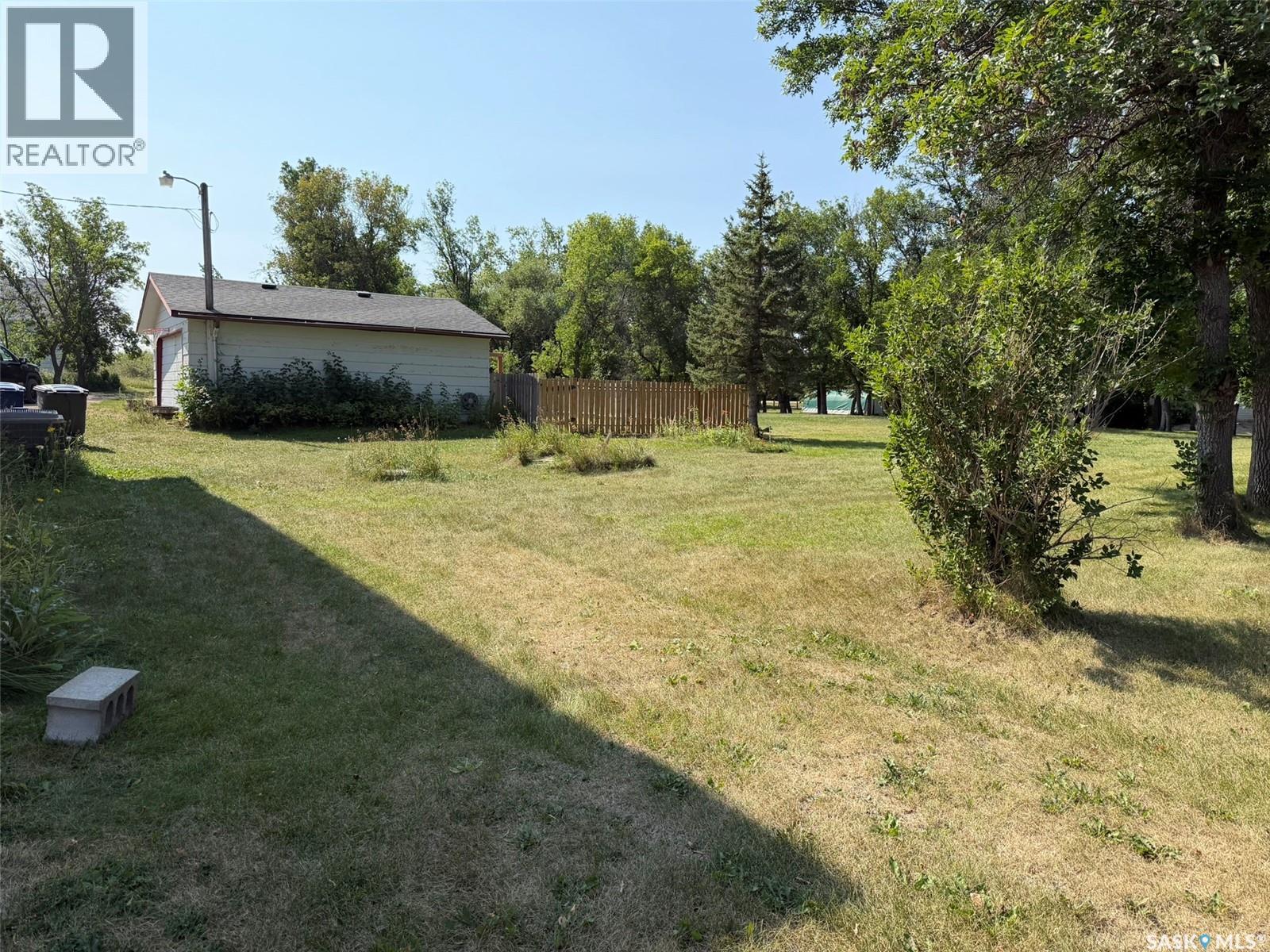 229 4th Avenue E, Lafleche, Saskatchewan  S0H 2K0 - Photo 49 - SK046786