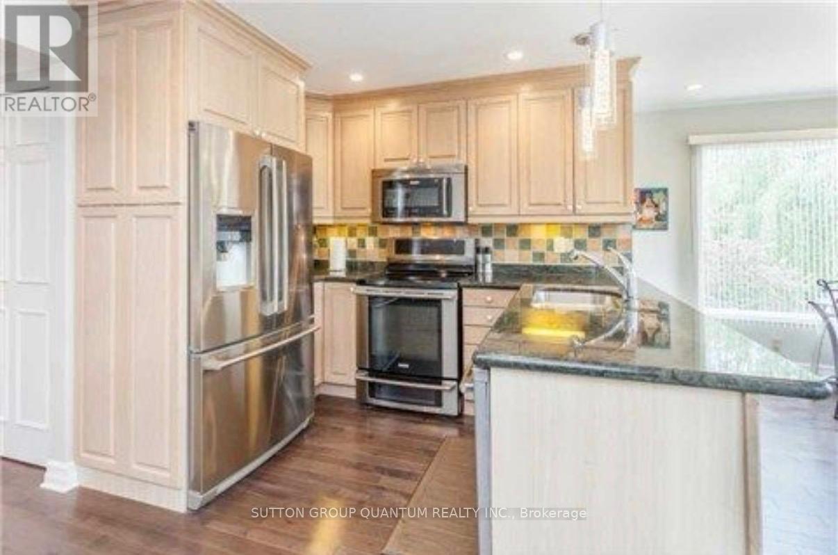 6509 Eastridge Road, Mississauga, Ontario  L5N 4K9 - Photo 3 - W13716634