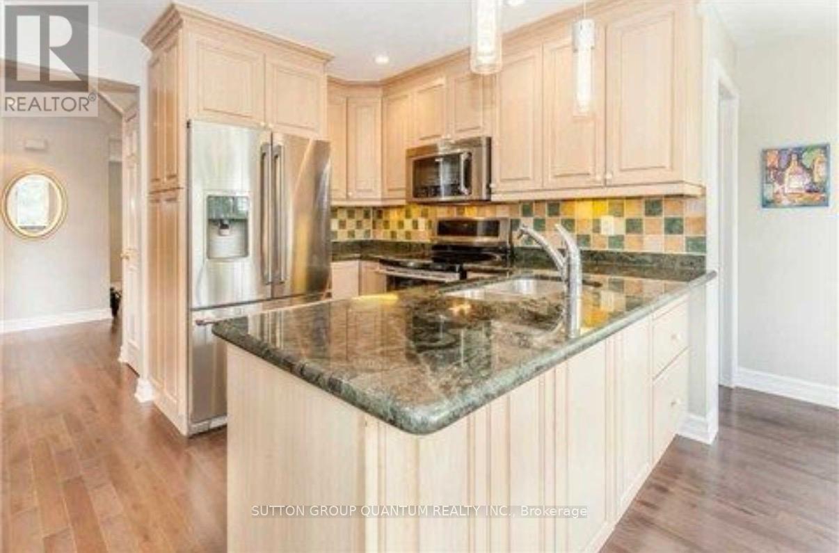 6509 Eastridge Road, Mississauga, Ontario  L5N 4K9 - Photo 4 - W13716634