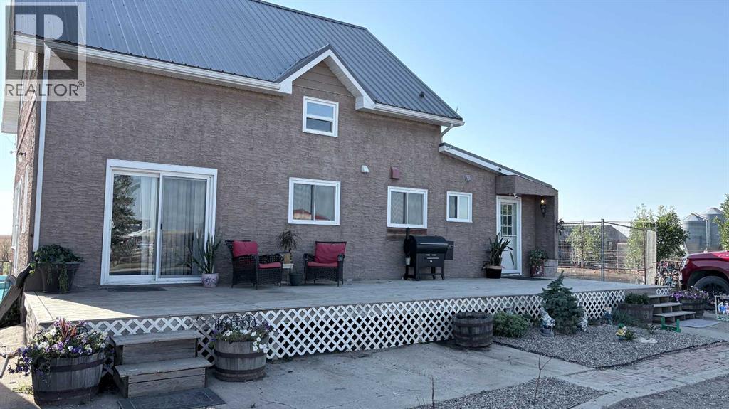 115058 RR 94  N, Bow Island, Alberta