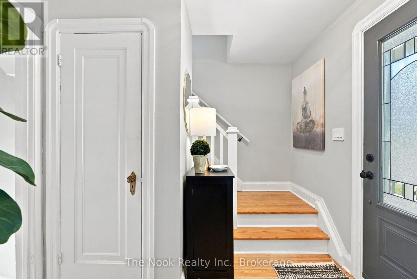 863 Masson Street, Oshawa, Ontario  L1G 5B1 - Photo 4 - E13716674