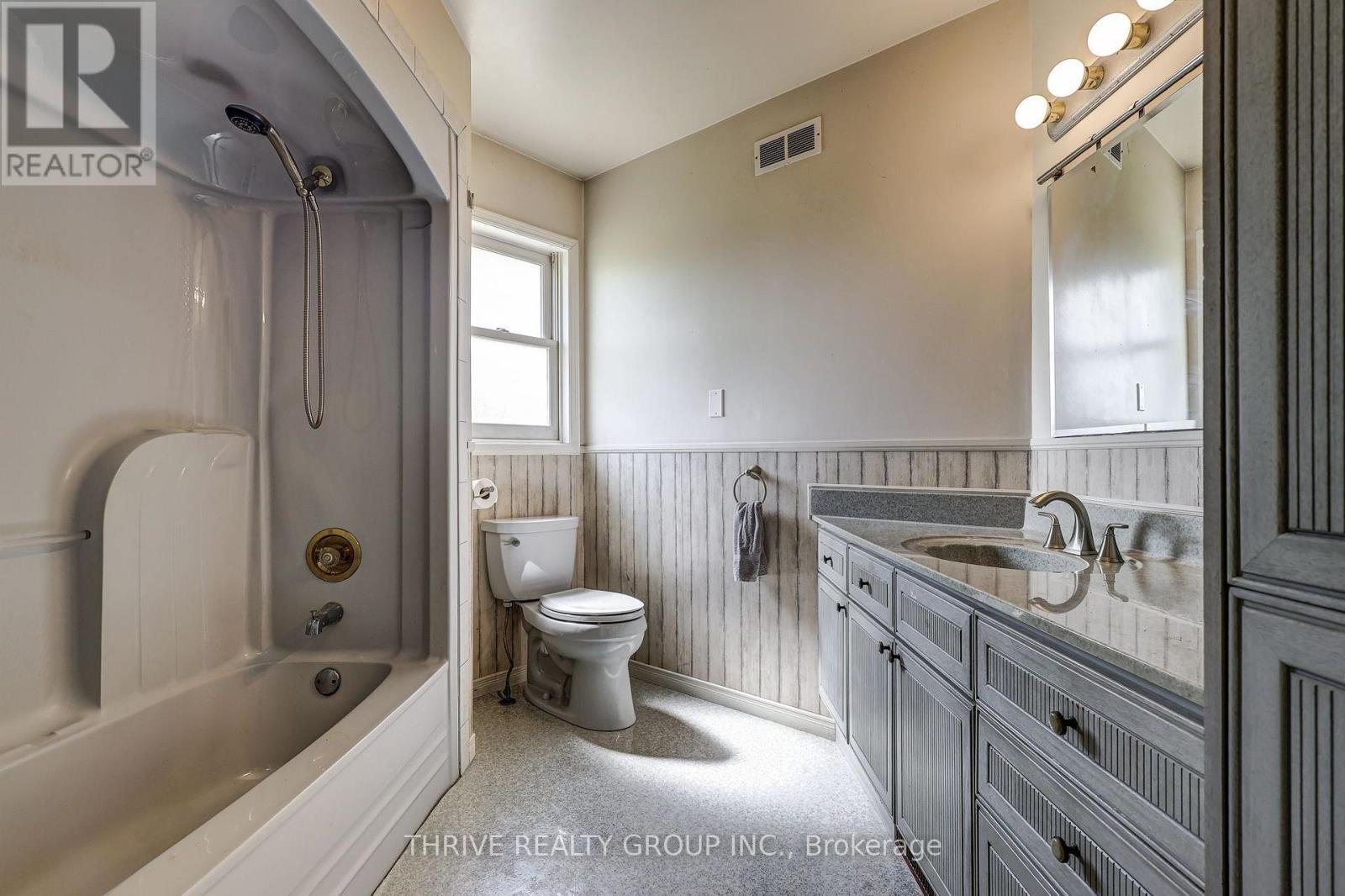21217 Thames Road, Southwest Middlesex, Ontario  N0L 1A0 - Photo 29 - X13716656
