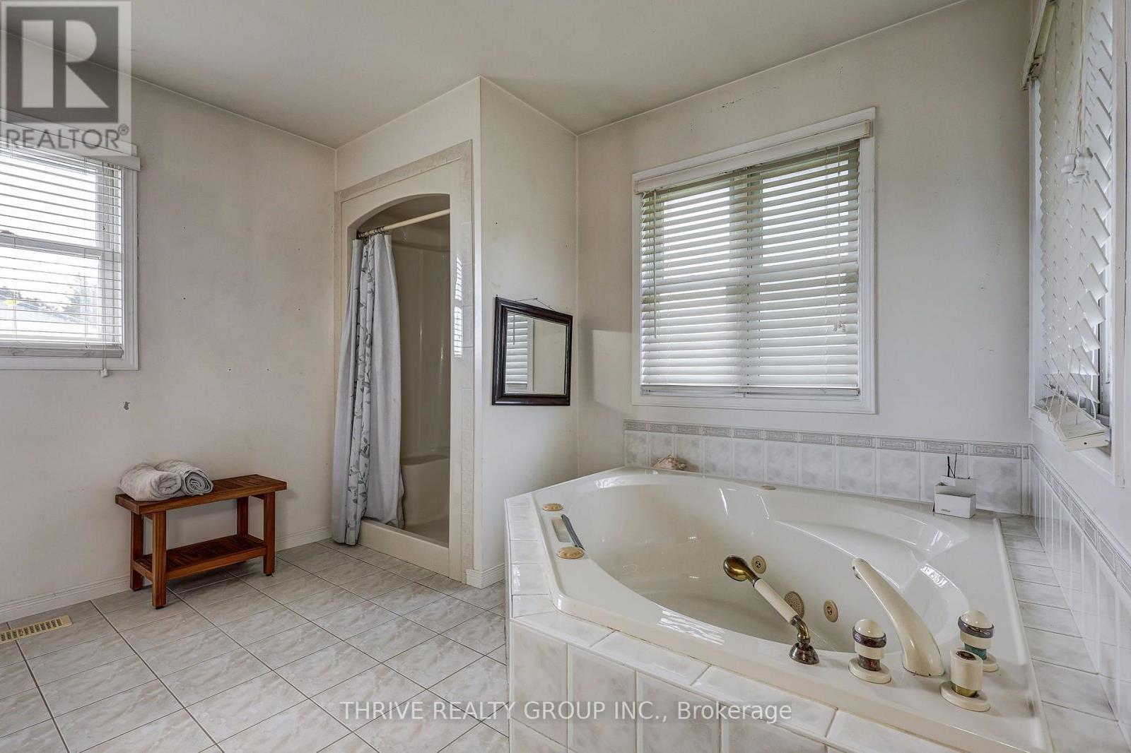 21217 Thames Road, Southwest Middlesex, Ontario  N0L 1A0 - Photo 36 - X13716656