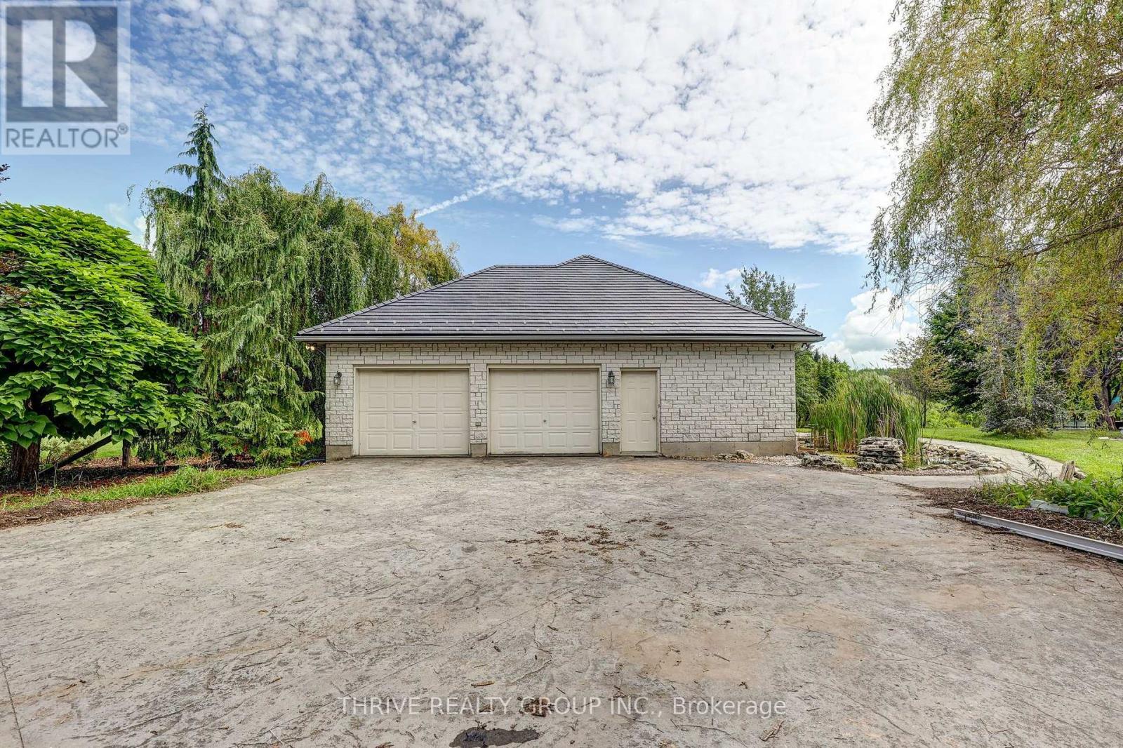 21217 Thames Road, Southwest Middlesex, Ontario  N0L 1A0 - Photo 4 - X13716656