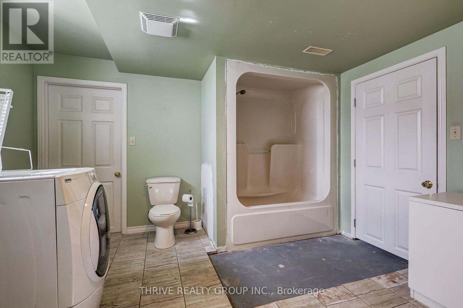 21217 Thames Road, Southwest Middlesex, Ontario  N0L 1A0 - Photo 47 - X13716656