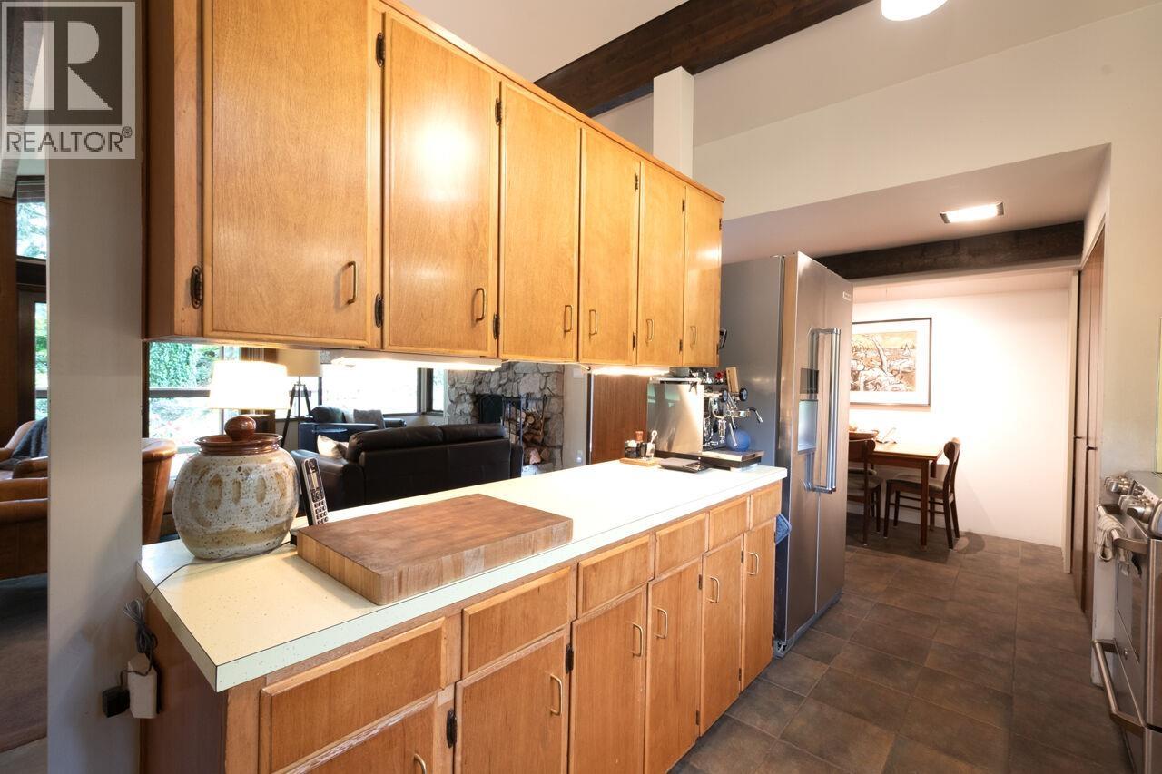 5335 Marine Drive, West Vancouver, British Columbia  V7W 2P9 - Photo 5 - R3135041