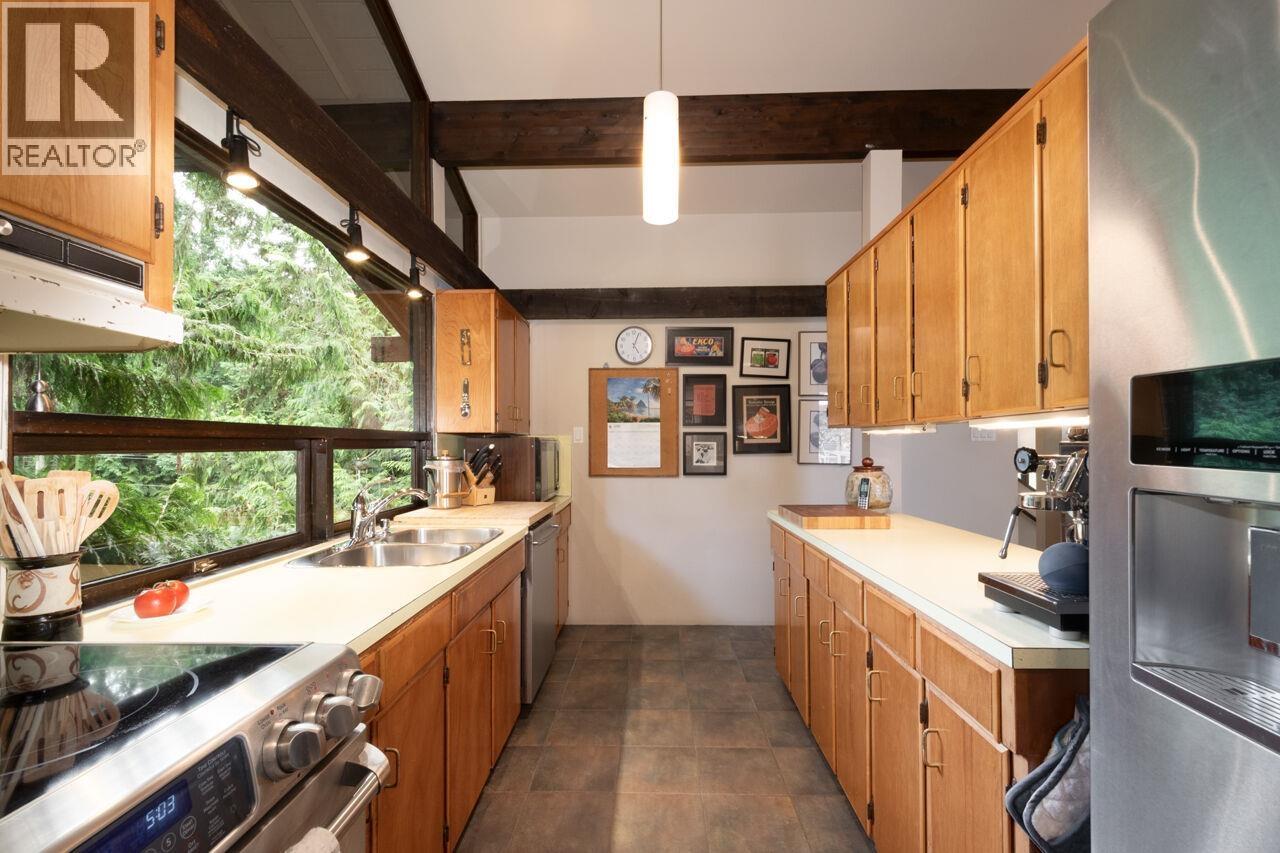 5335 Marine Drive, West Vancouver, British Columbia  V7W 2P9 - Photo 16 - R3135041