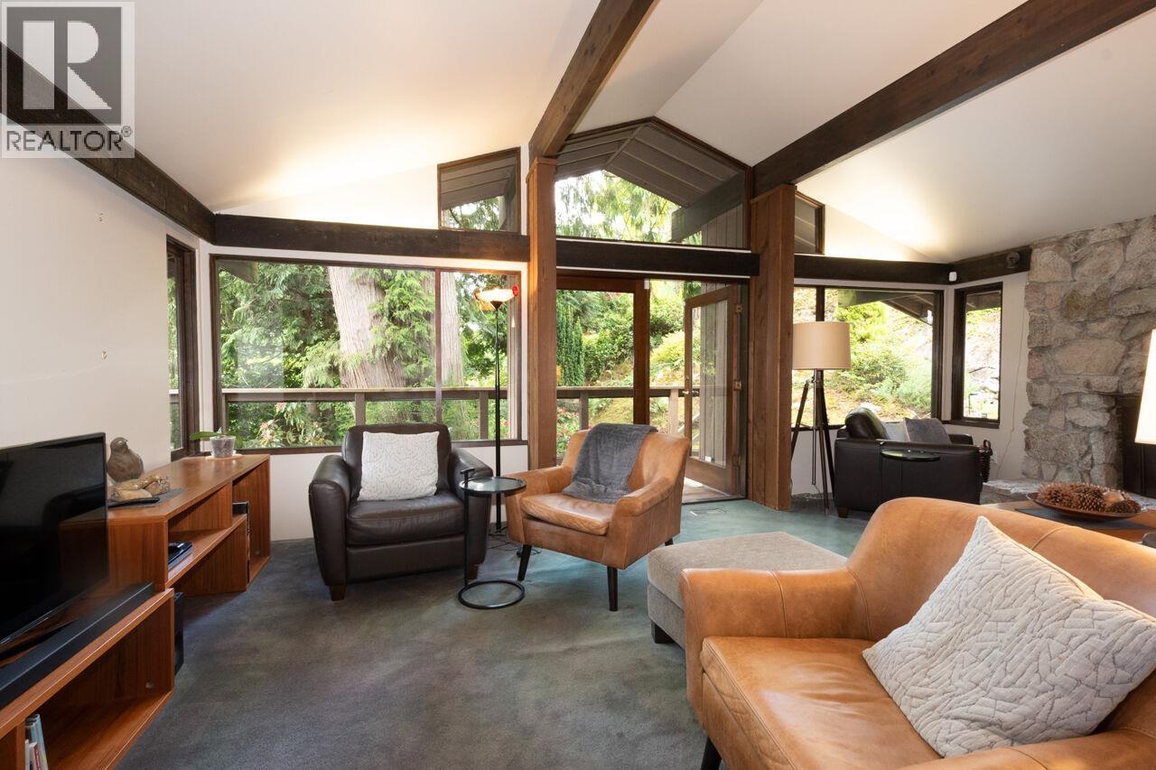 5335 Marine Drive, West Vancouver, British Columbia  V7W 2P9 - Photo 12 - R3135041
