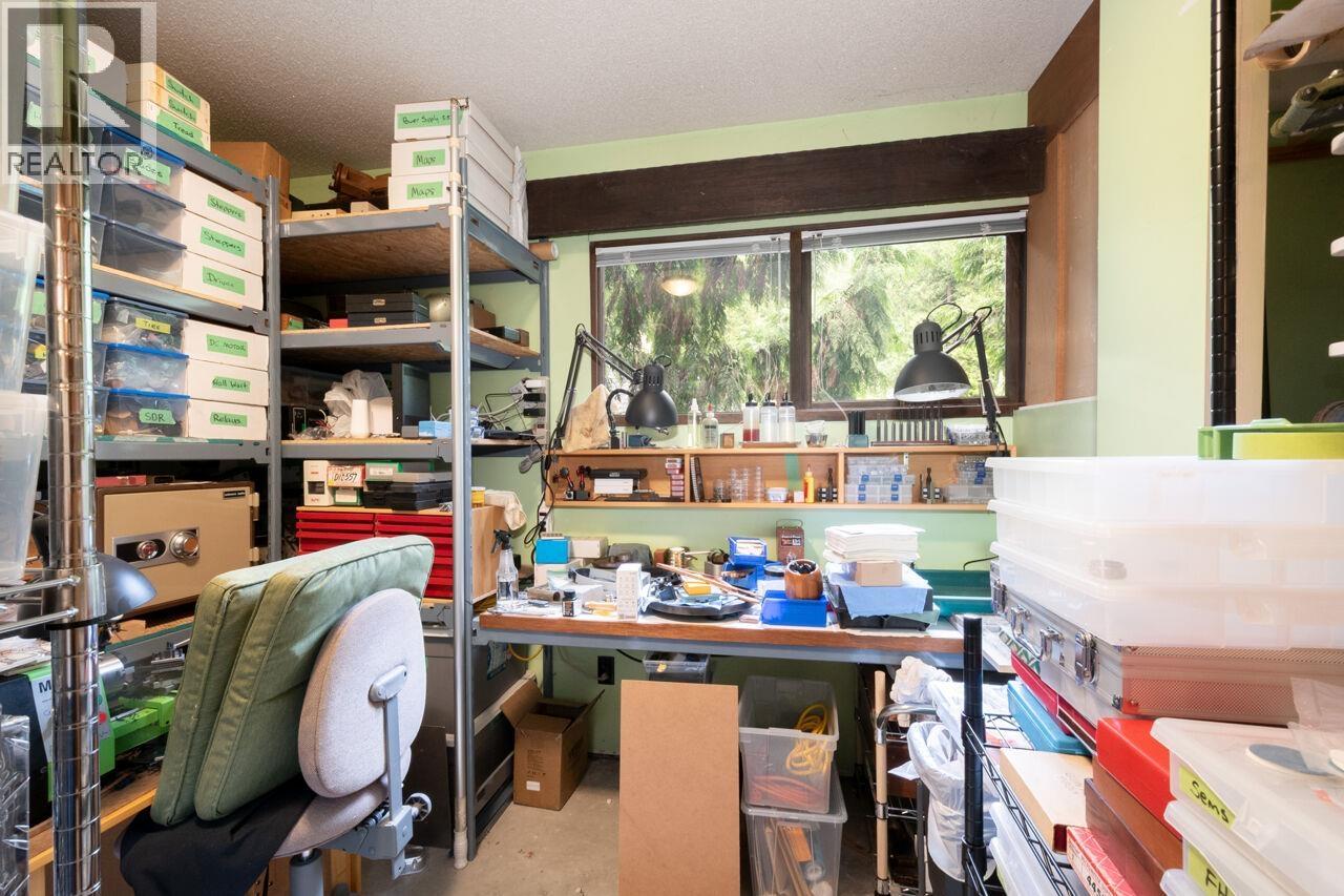 5335 Marine Drive, West Vancouver, British Columbia  V7W 2P9 - Photo 34 - R3135041