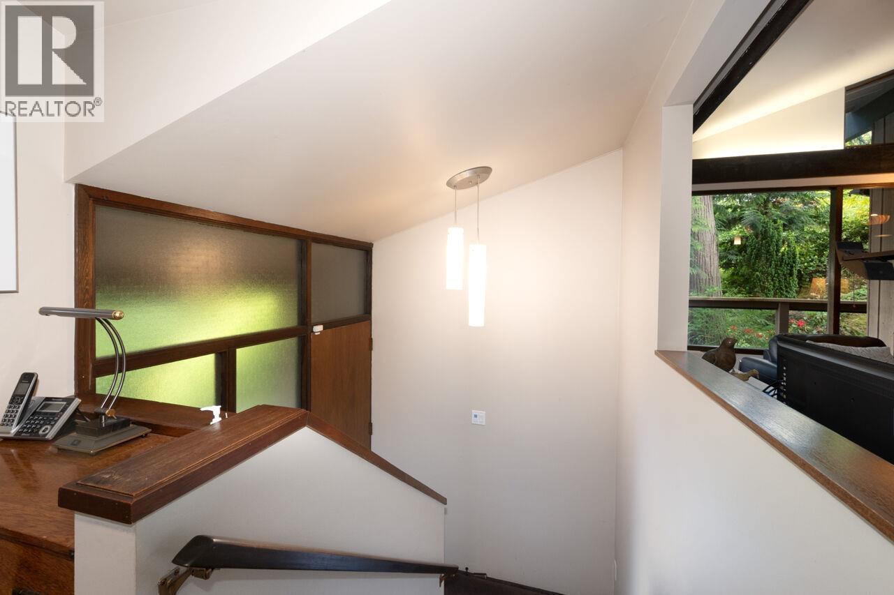 5335 Marine Drive, West Vancouver, British Columbia  V7W 2P9 - Photo 28 - R3135041