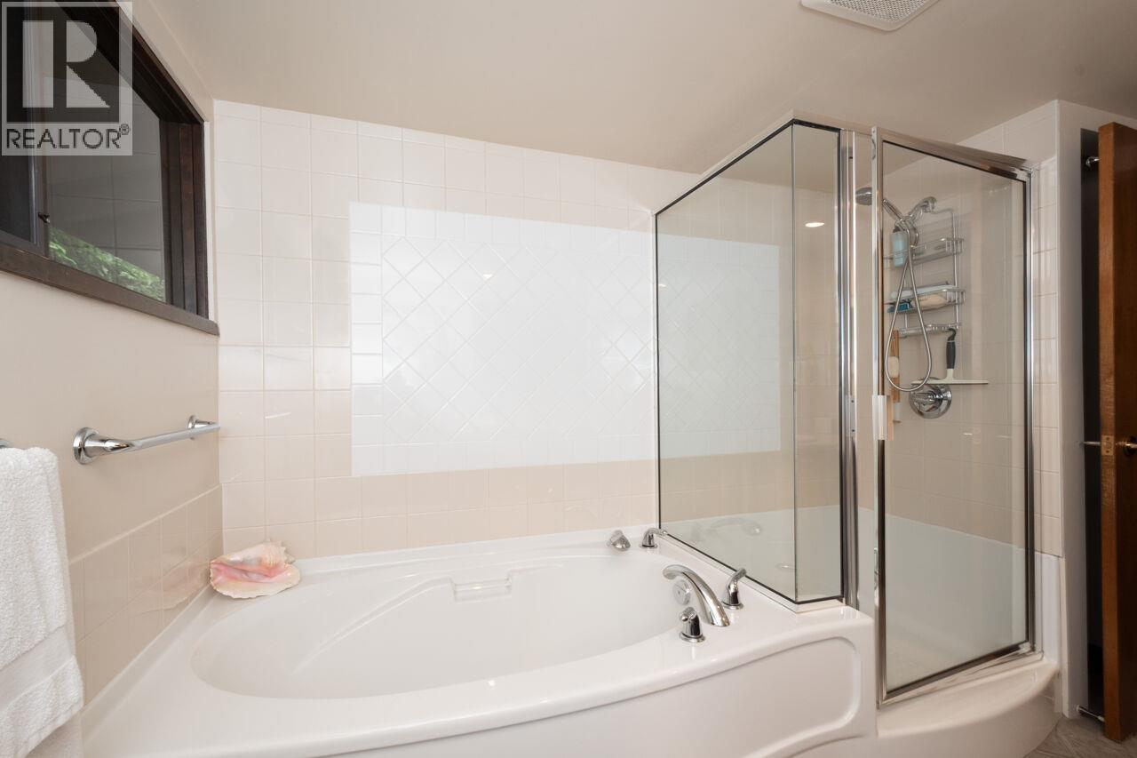 5335 Marine Drive, West Vancouver, British Columbia  V7W 2P9 - Photo 37 - R3135041