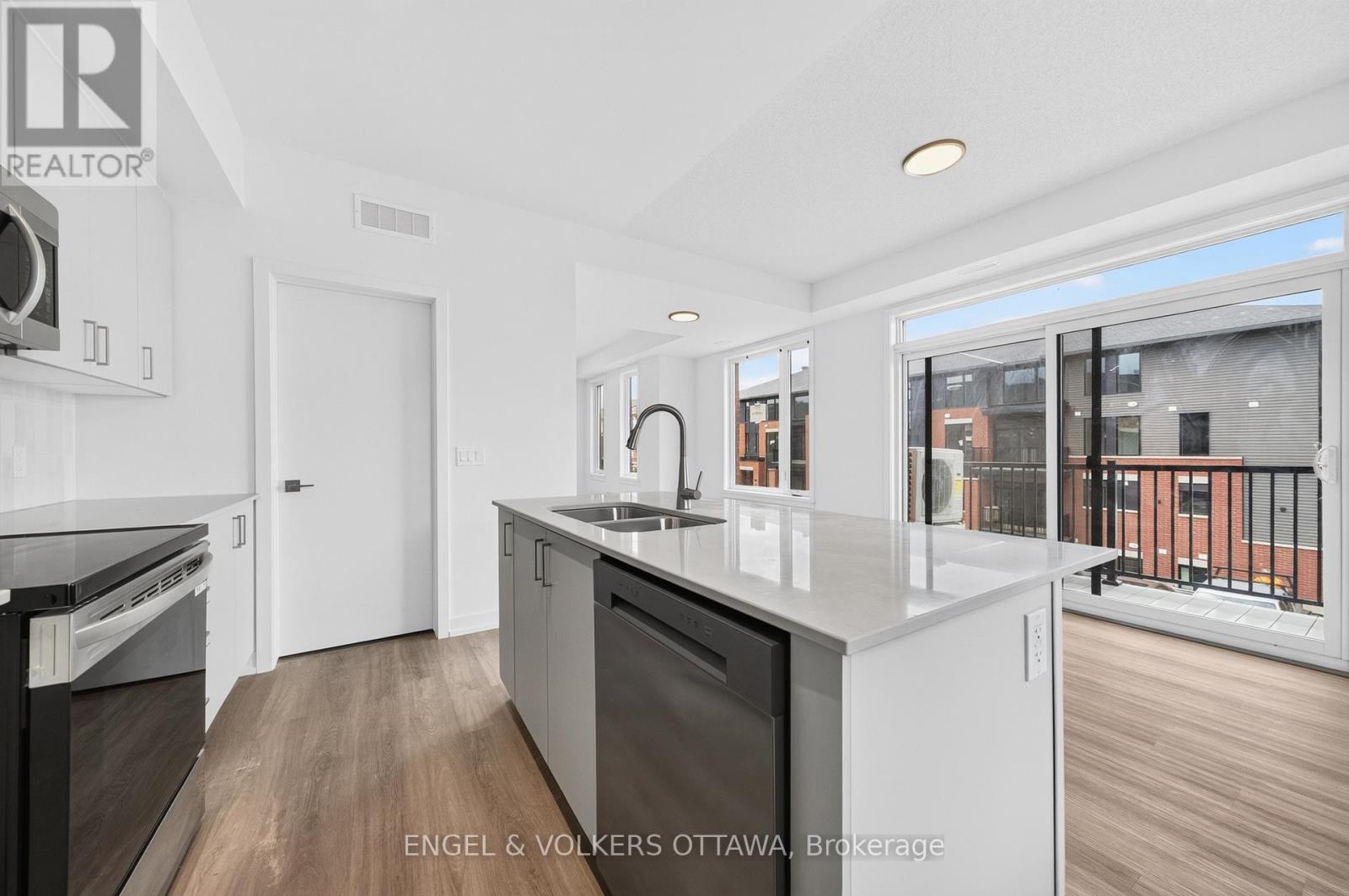 227 Stardust Private, Ottawa, Ontario  K1T 3W6 - Photo 13 - X13716638