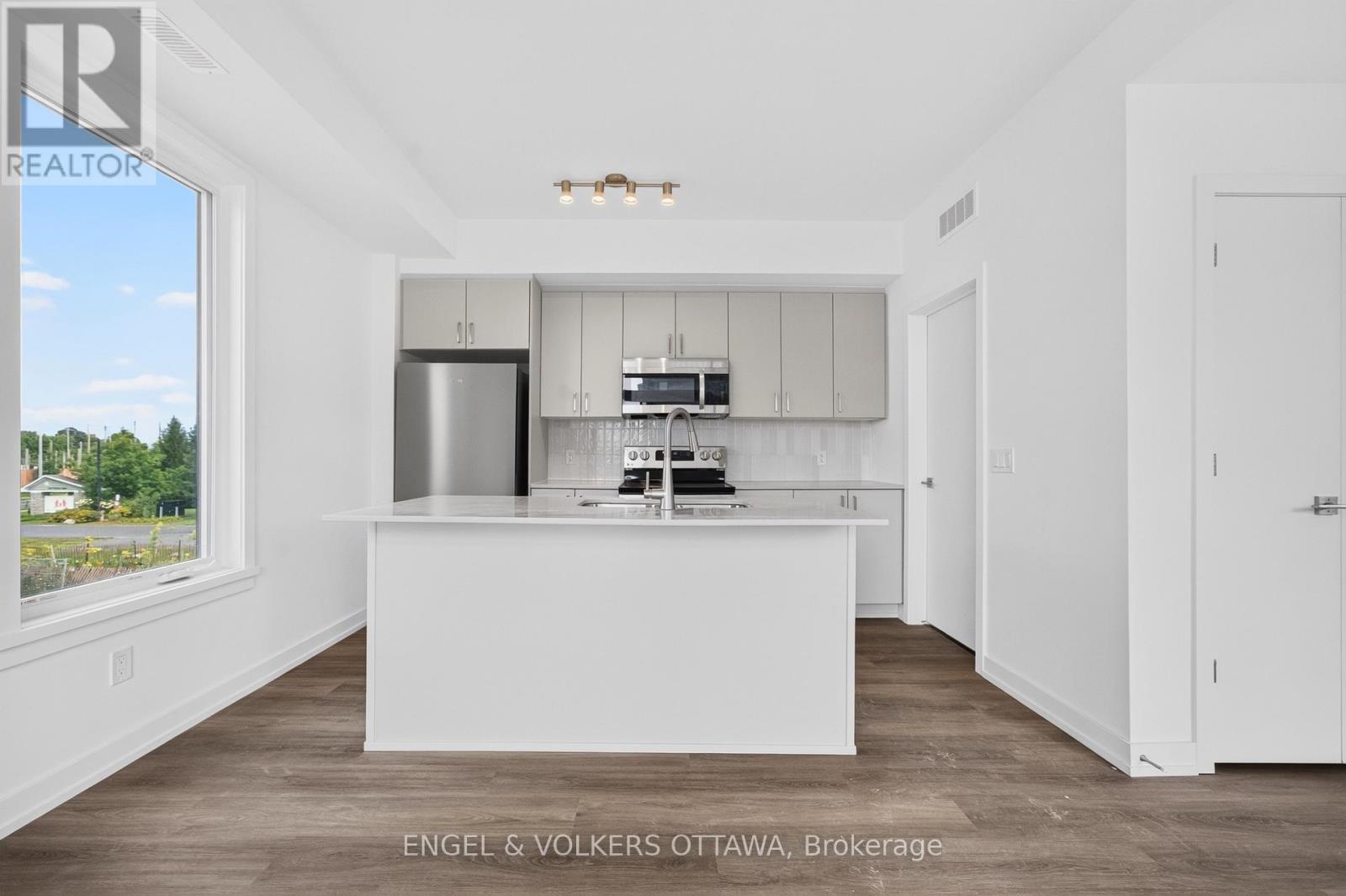 227 Stardust Private, Ottawa, Ontario  K1T 3W6 - Photo 7 - X13716638