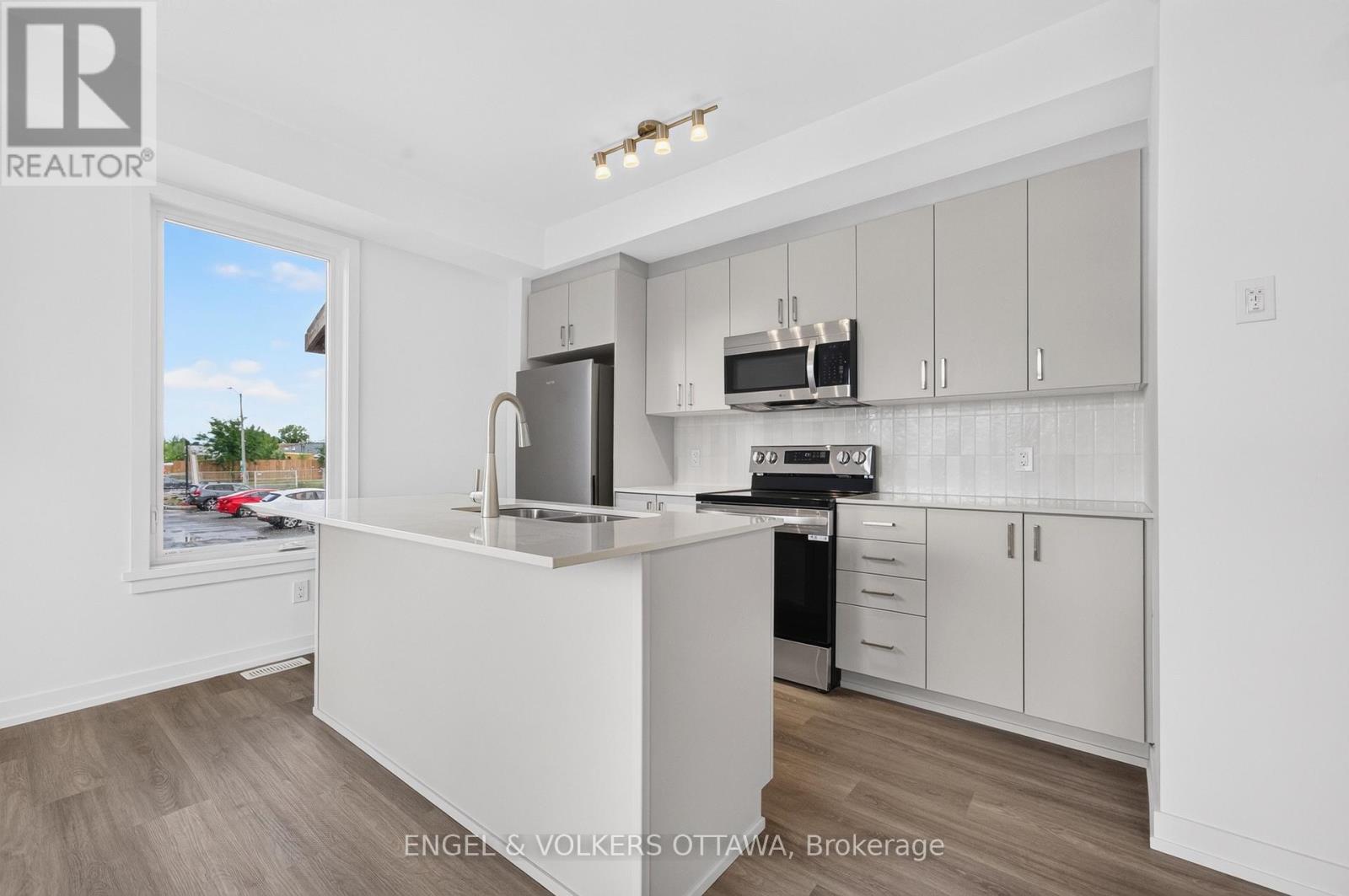 225 Stardust Private, Ottawa, Ontario  K1T 3W6 - Photo 10 - X13716670