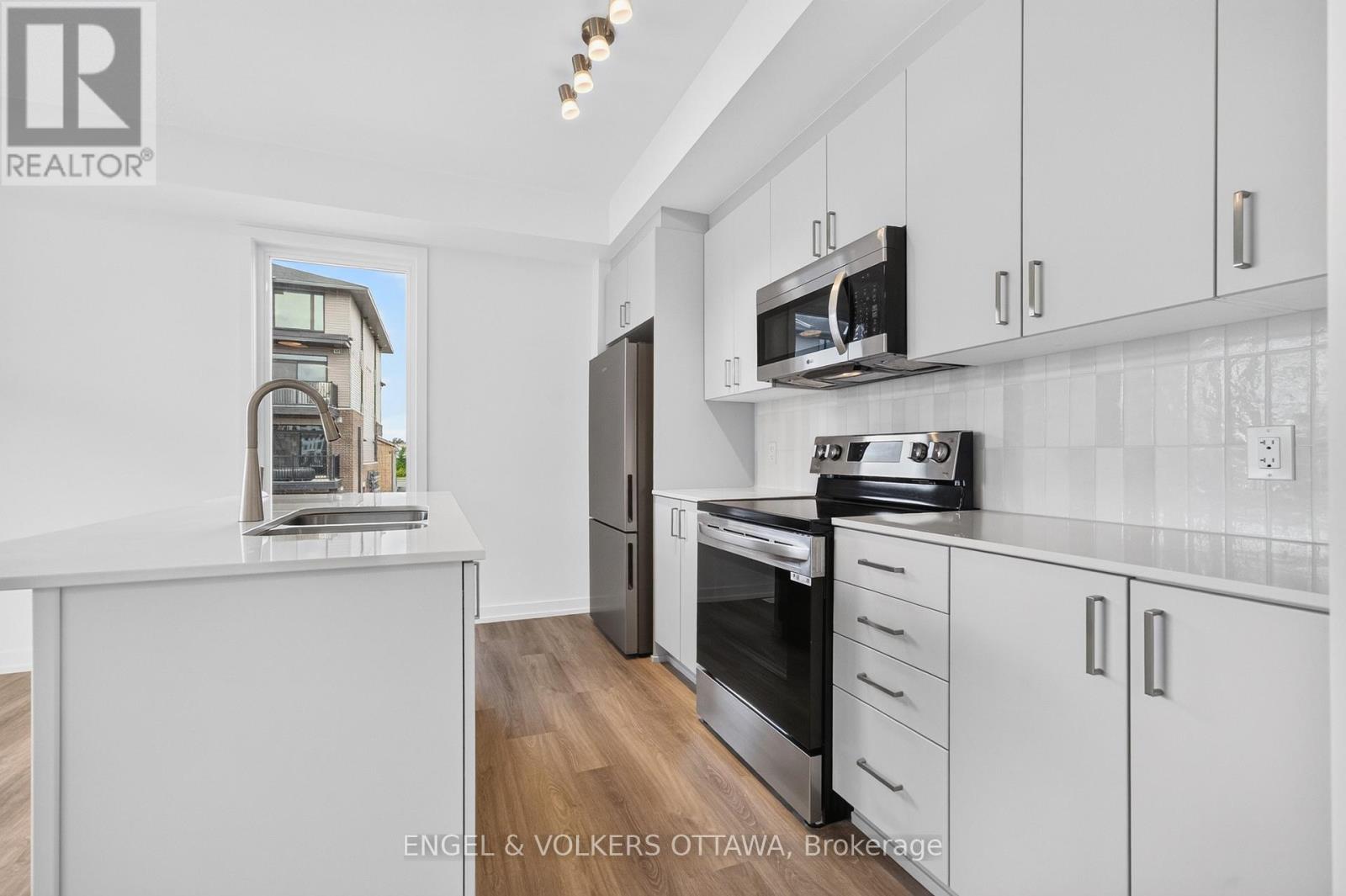 225 Stardust Private, Ottawa, Ontario  K1T 3W6 - Photo 11 - X13716670
