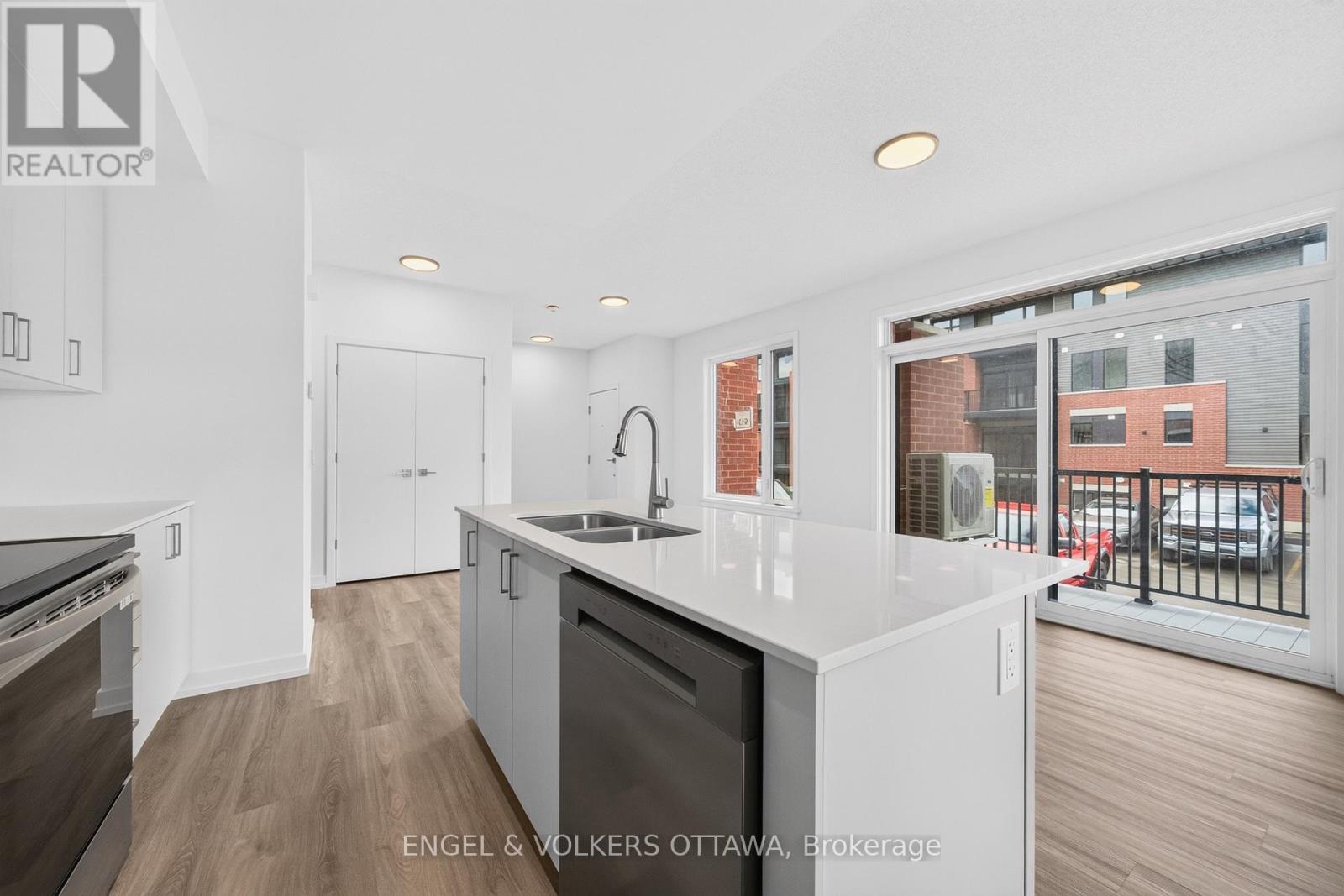 225 Stardust Private, Ottawa, Ontario  K1T 3W6 - Photo 14 - X13716670