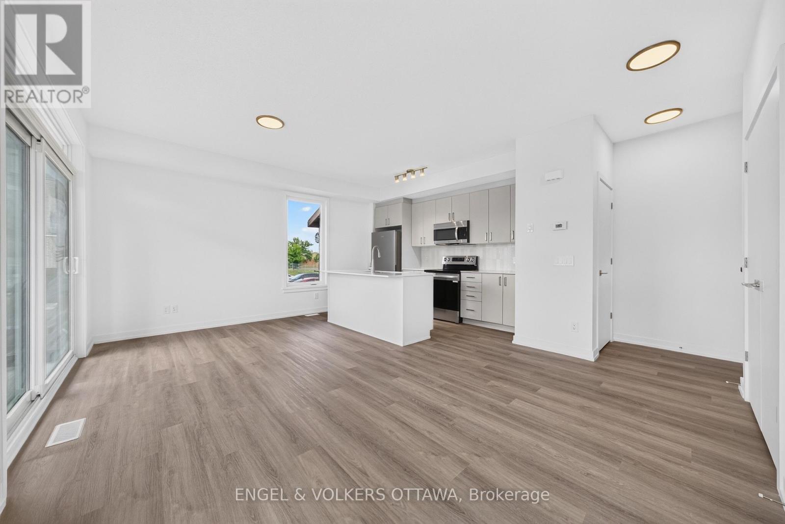 225 Stardust Private, Ottawa, Ontario  K1T 3W6 - Photo 6 - X13716670