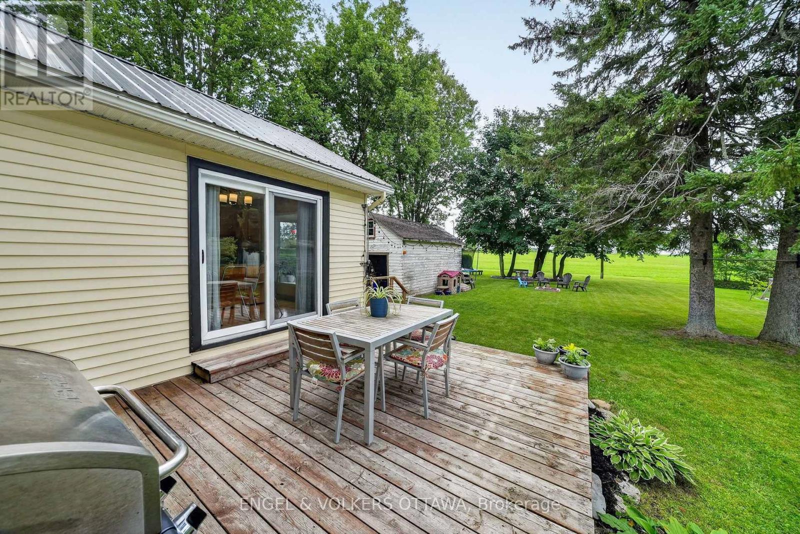 22 Peter Street, North Glengarry, Ontario  K0C 1T0 - Photo 43 - X13716678