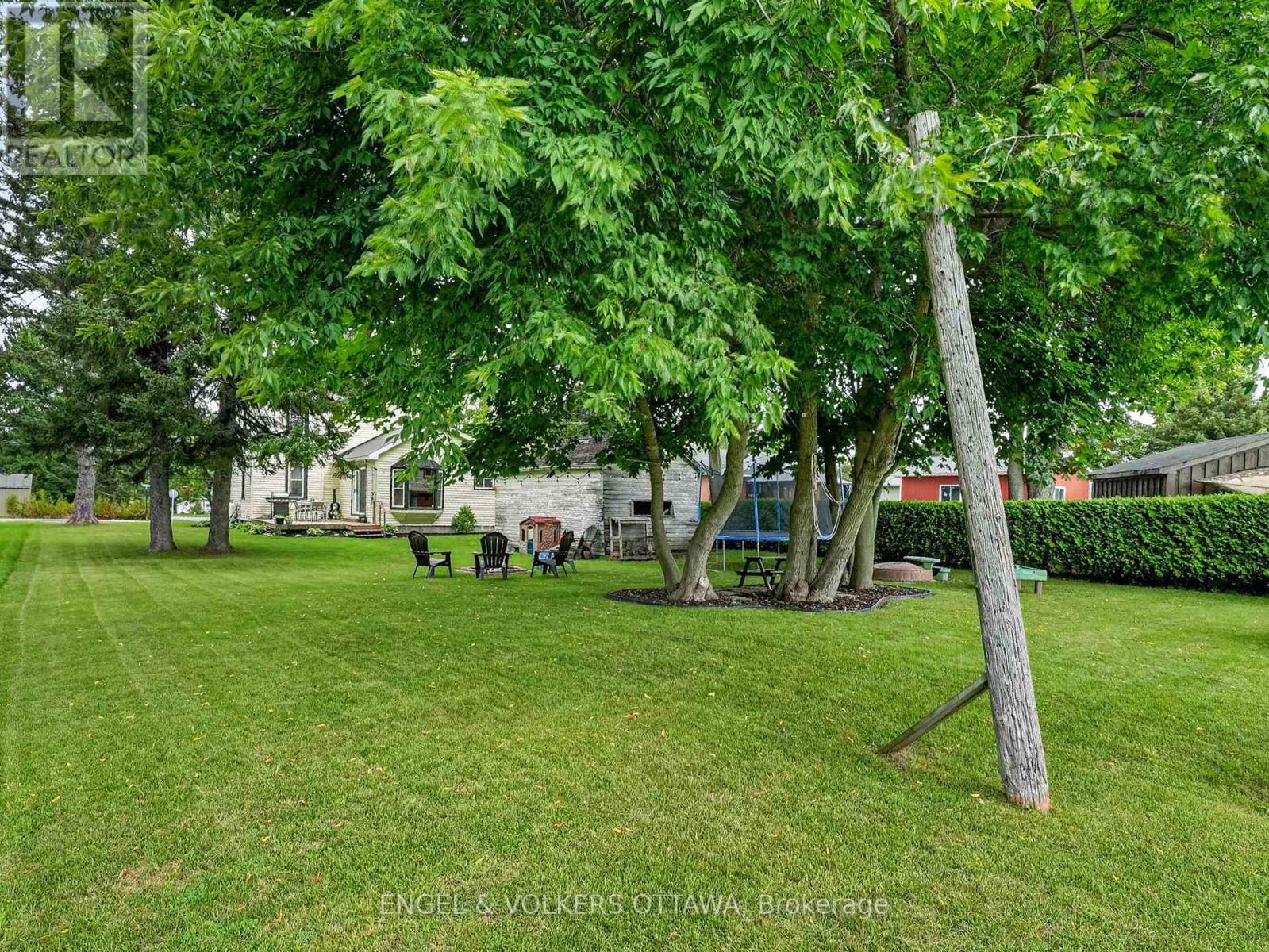 22 Peter Street, North Glengarry, Ontario  K0C 1T0 - Photo 46 - X13716678