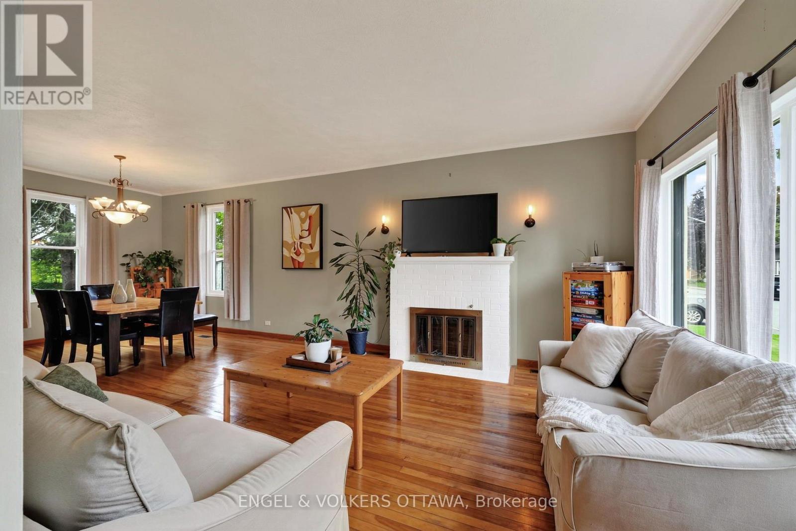 22 Peter Street, North Glengarry, Ontario  K0C 1T0 - Photo 6 - X13716678