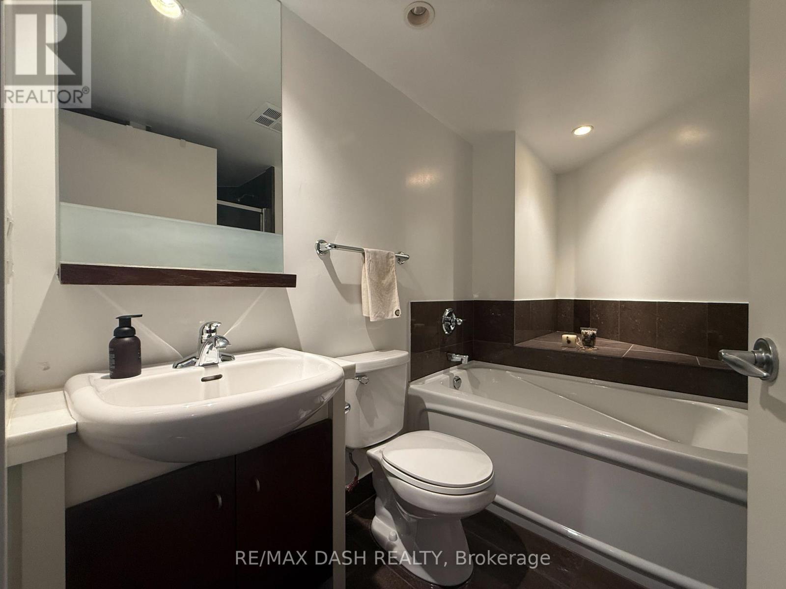 1506 - 208 Queens Quay W, Toronto, Ontario  M5J 2Y5 - Photo 20 - C13716680