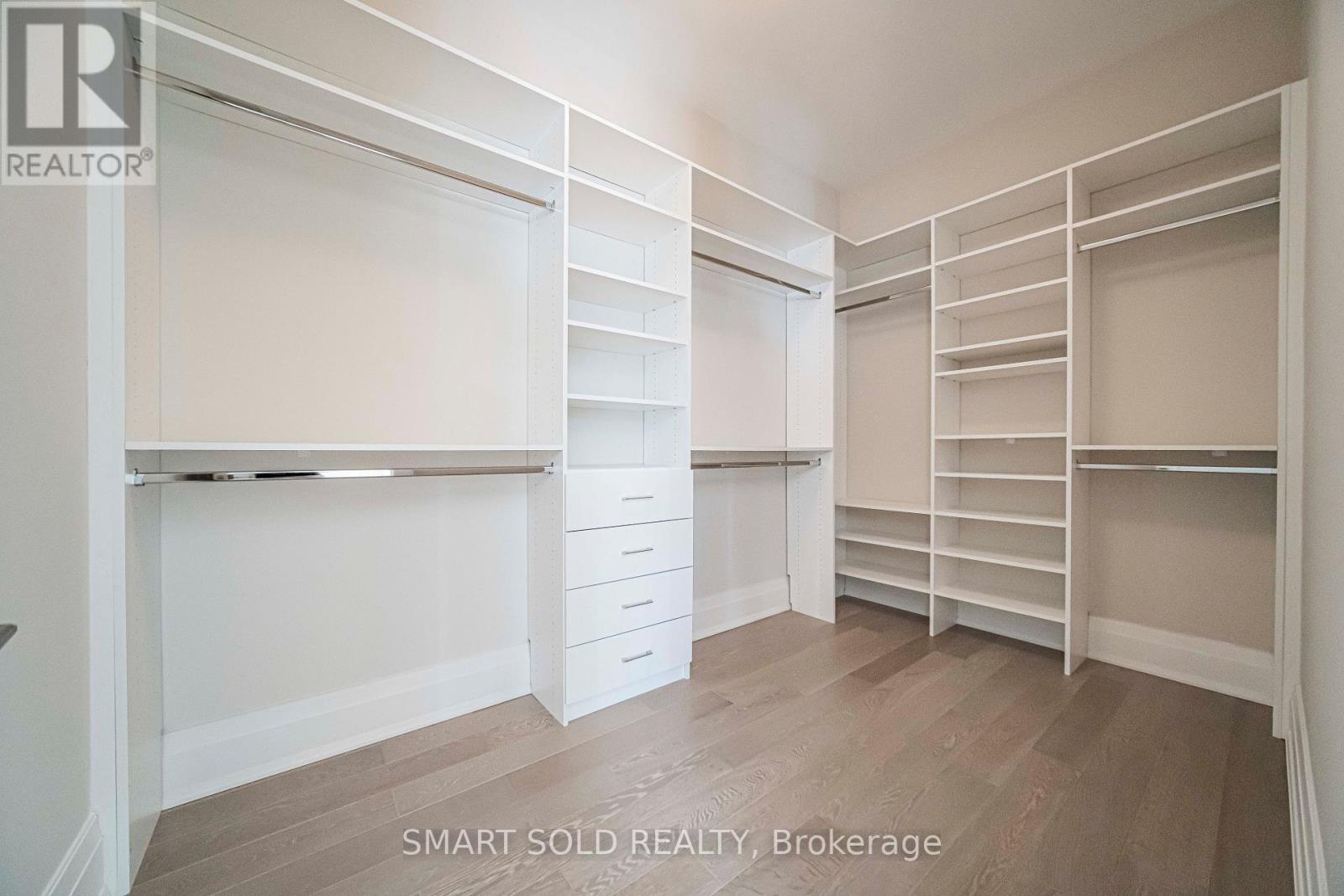 9 Saintfield Avenue, Toronto, Ontario  M3C 2M5 - Photo 38 - C13716682
