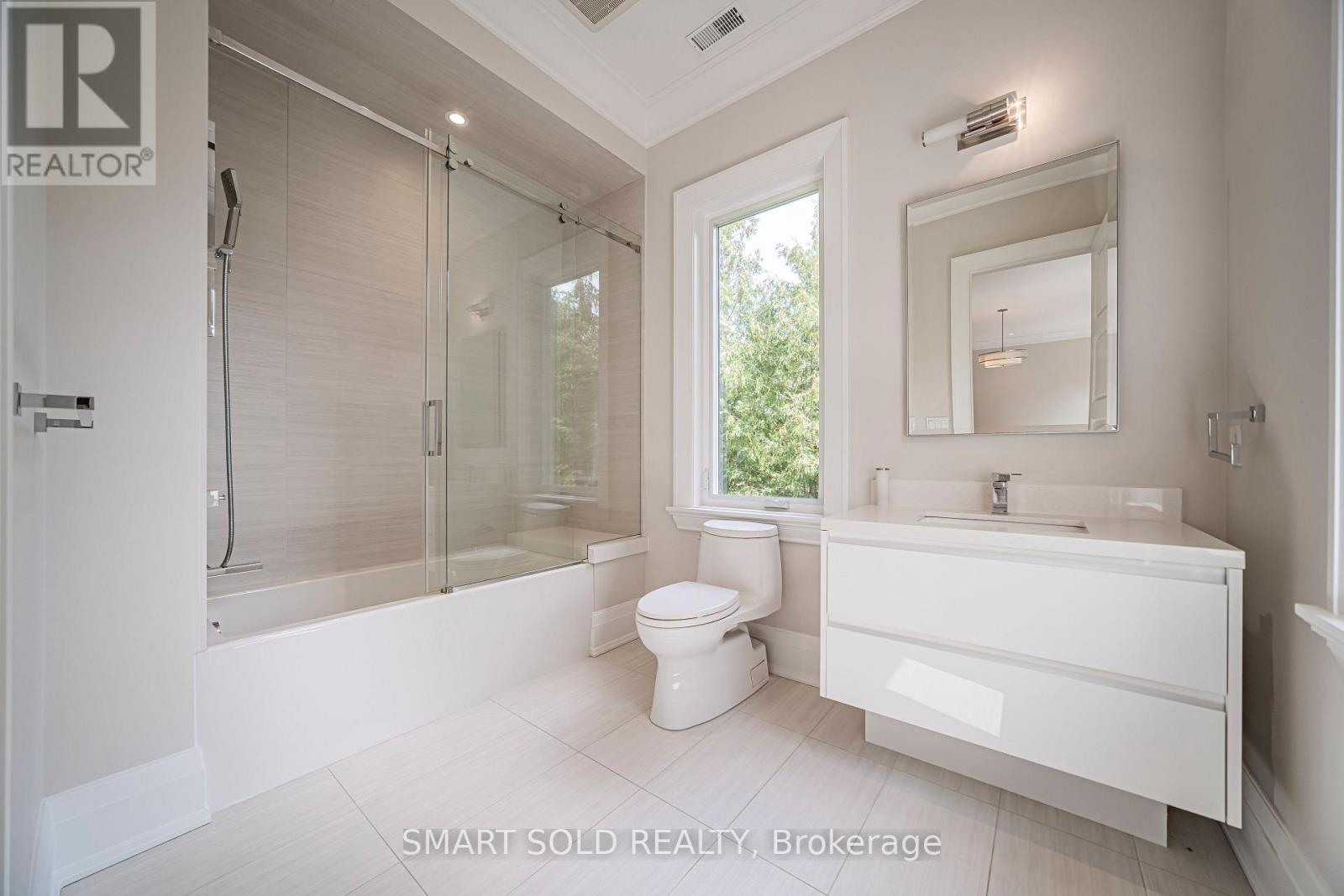 9 Saintfield Avenue, Toronto, Ontario  M3C 2M5 - Photo 39 - C13716682