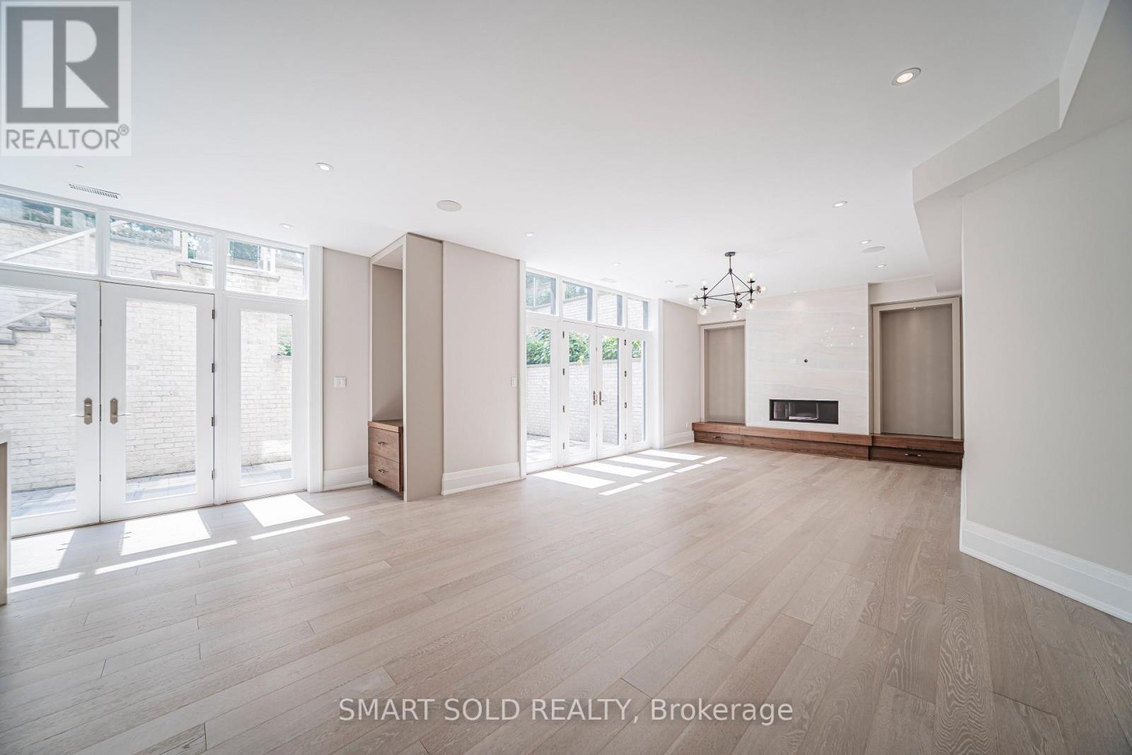 9 Saintfield Avenue, Toronto, Ontario  M3C 2M5 - Photo 43 - C13716682