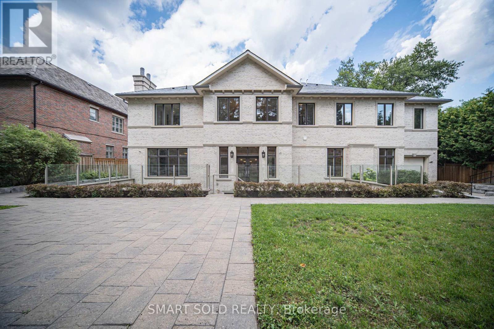 9 Saintfield Avenue, Toronto, Ontario  M3C 2M5 - Photo 8 - C13716682