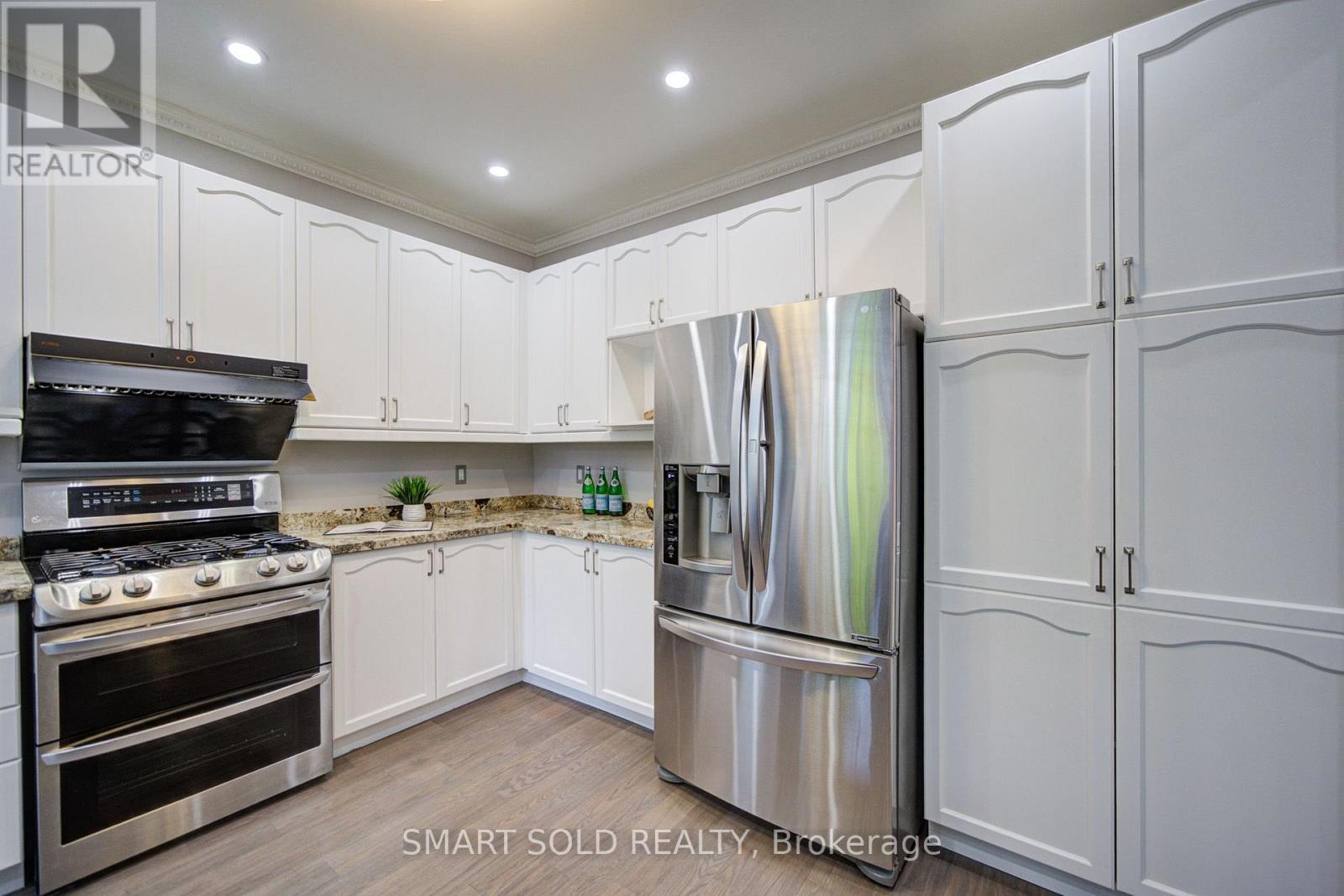 16 Burgundy Trail, Vaughan, Ontario  L4J 8X5 - Photo 19 - N13716648