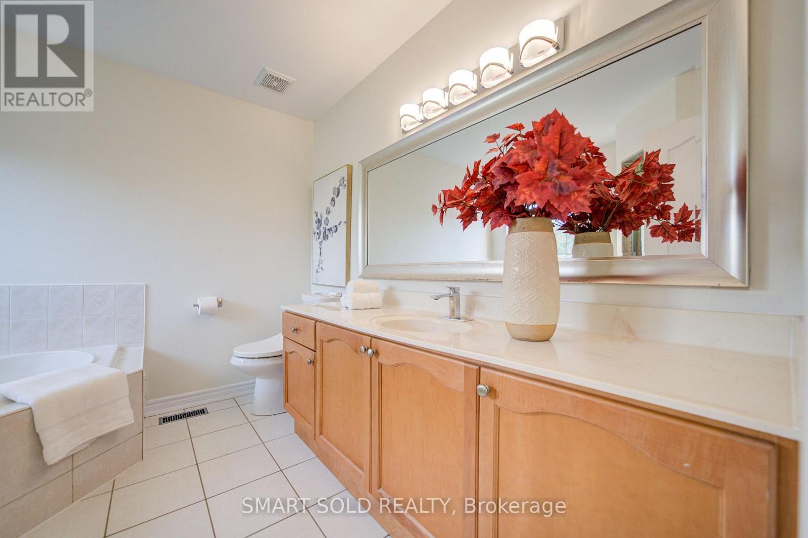 16 Burgundy Trail, Vaughan, Ontario  L4J 8X5 - Photo 31 - N13716648