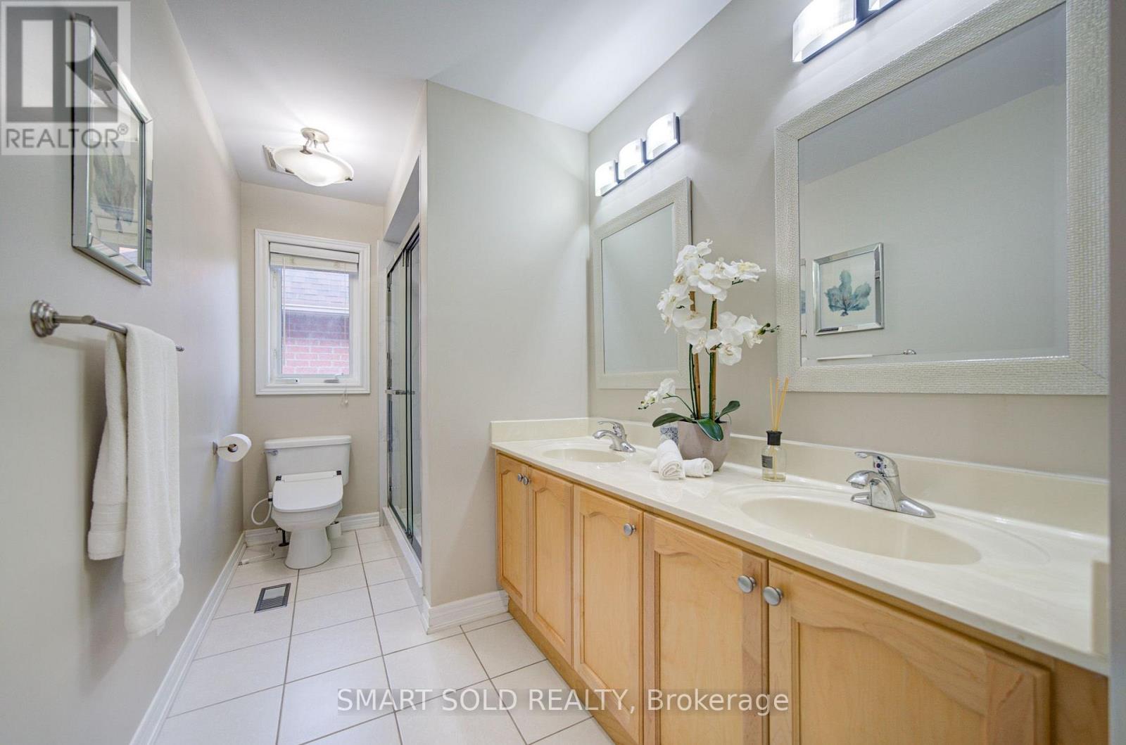 16 Burgundy Trail, Vaughan, Ontario  L4J 8X5 - Photo 41 - N13716648