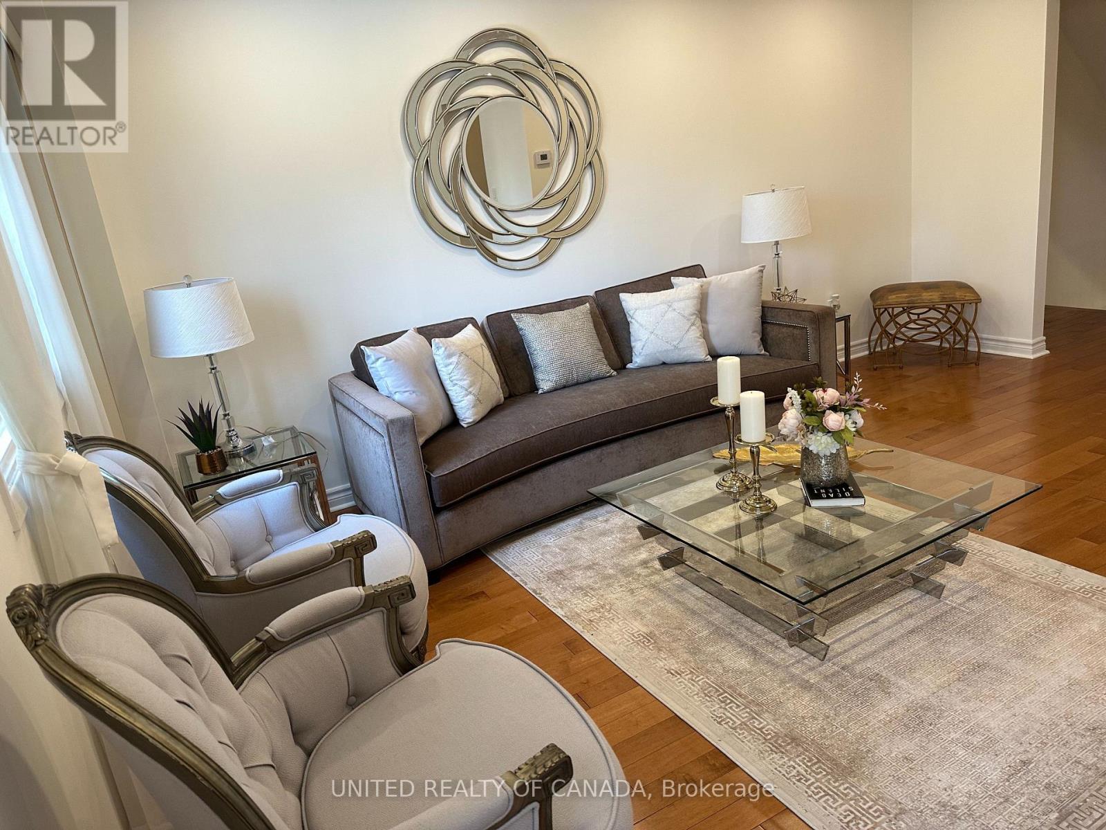 102 Baywood Court, Markham, Ontario  L3T 5W3 - Photo 3 - N13716676
