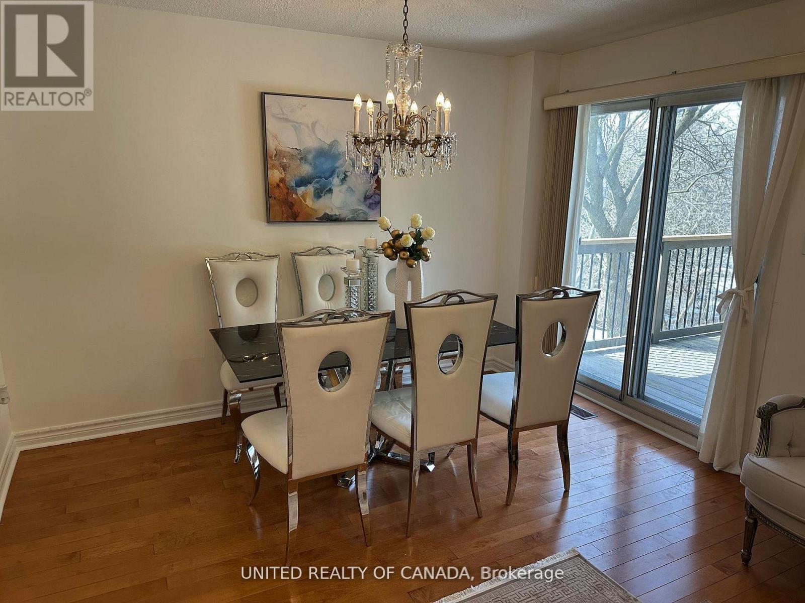 102 Baywood Court, Markham, Ontario  L3T 5W3 - Photo 6 - N13716676
