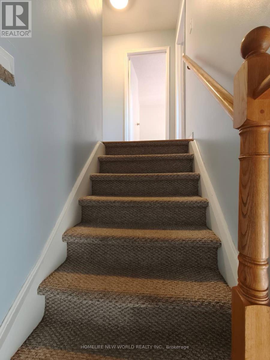 32 Moorcrest Drive, Aurora, Ontario L4G 3R4 - Photo 11 - N13716684