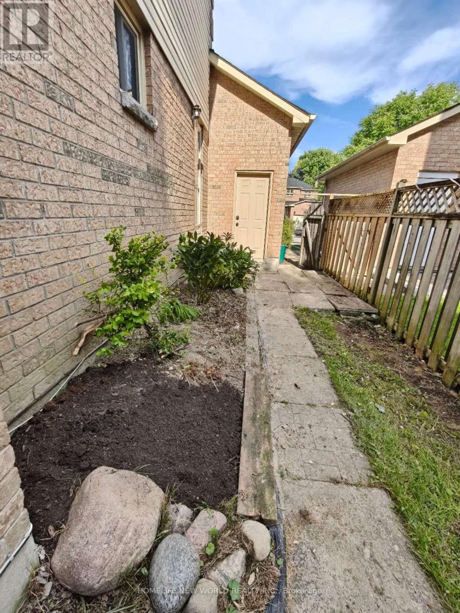 32 Moorcrest Drive, Aurora, Ontario L4G 3R4 - Photo 26 - N13716684