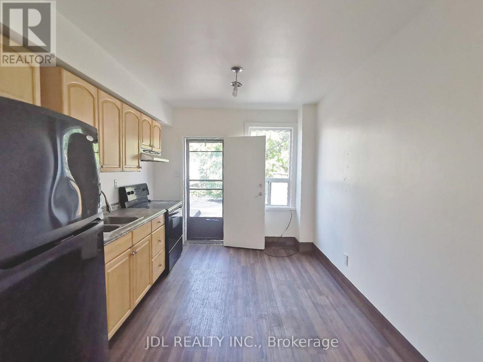 2nd Floor - 1298 Bloor Street W, Toronto, Ontario  M6H 1N9 - Photo 3 - W13716636