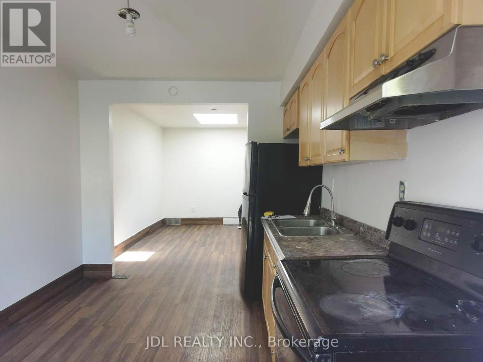2nd Floor - 1298 Bloor Street W, Toronto, Ontario  M6H 1N9 - Photo 5 - W13716636