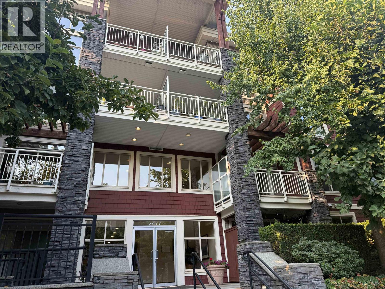 218 2477 Kelly Avenue, Port Coquitlam, British Columbia  V3C 0B3 - Photo 2 - R3159129