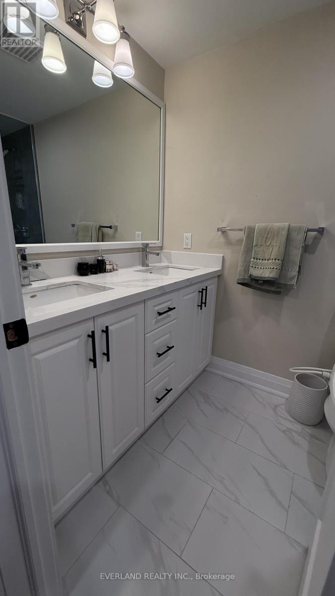 95 St Clements Avenue, Toronto, Ontario  M4R 1H1 - Photo 11 - C13716714