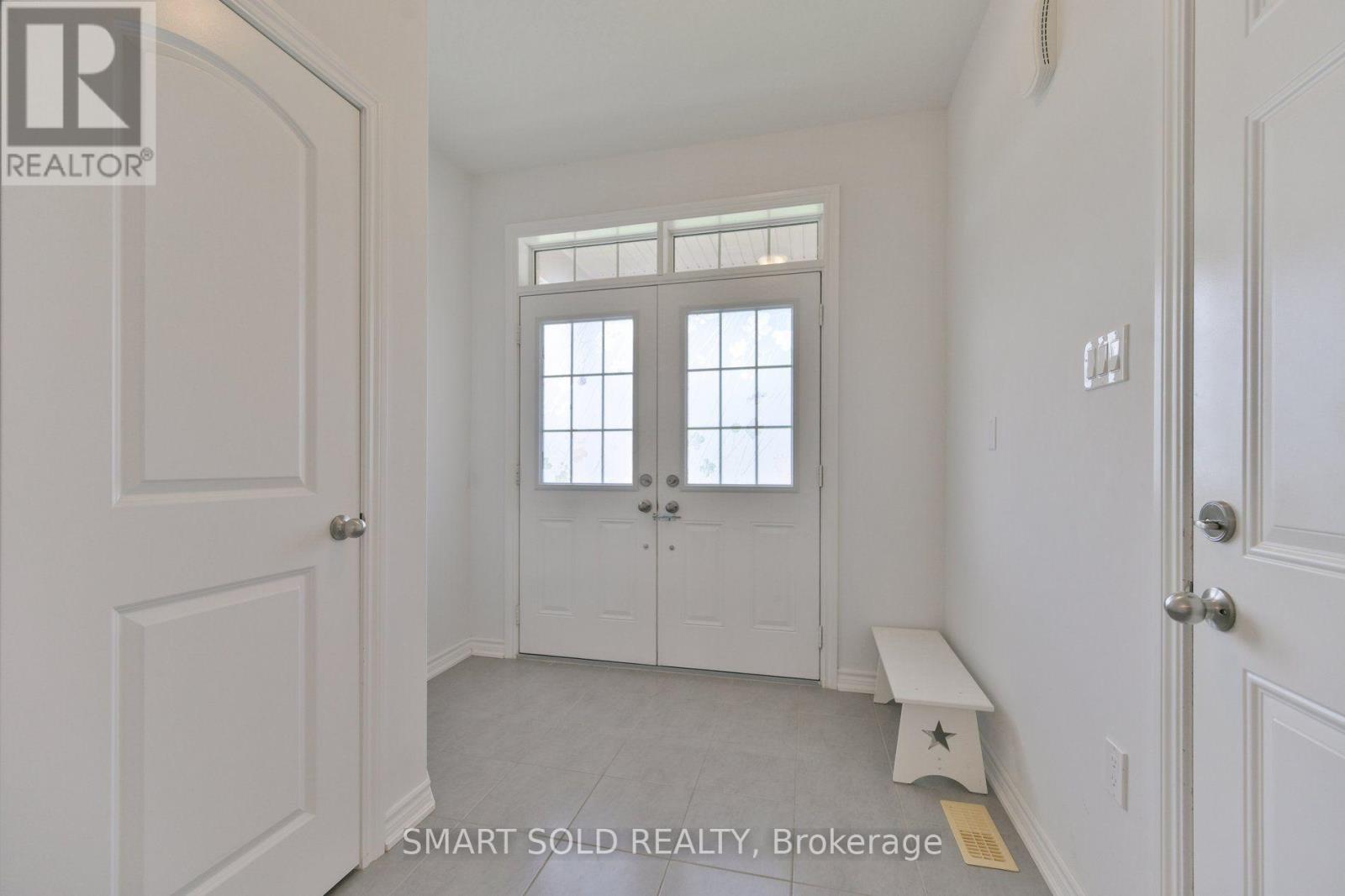 51 Bramsey Street, Georgina, Ontario  L0E 1R0 - Photo 2 - N13716694