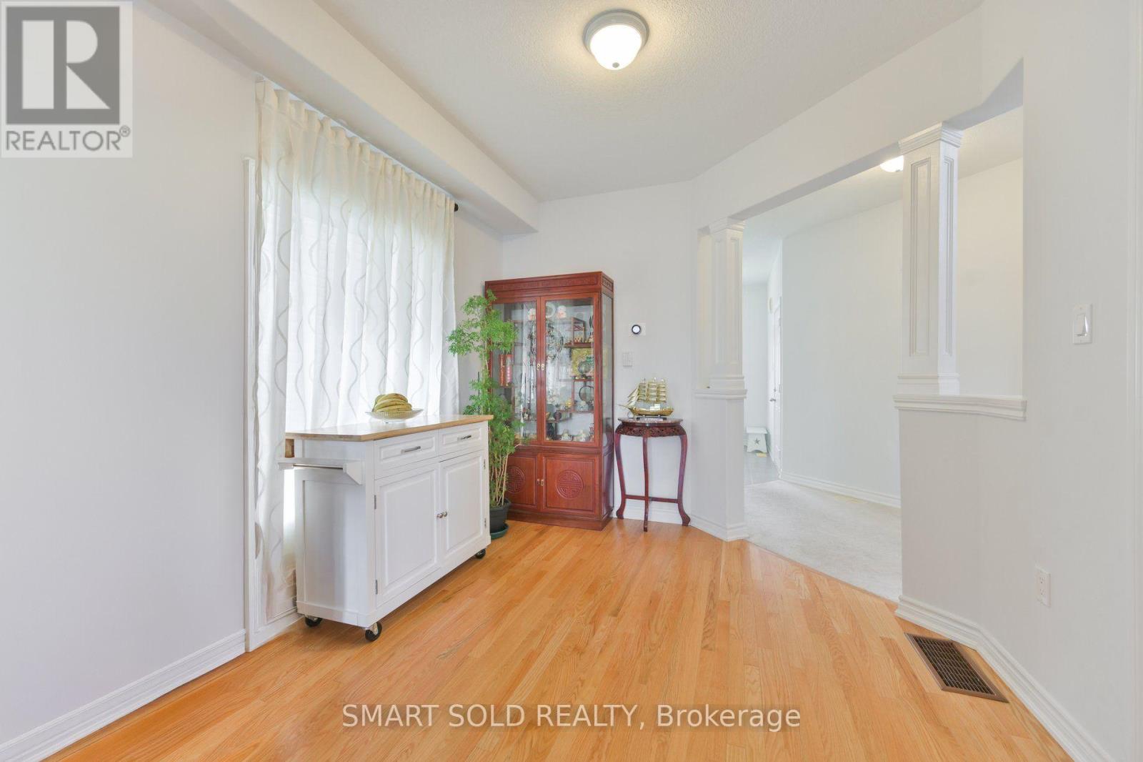 51 Bramsey Street, Georgina, Ontario  L0E 1R0 - Photo 3 - N13716694