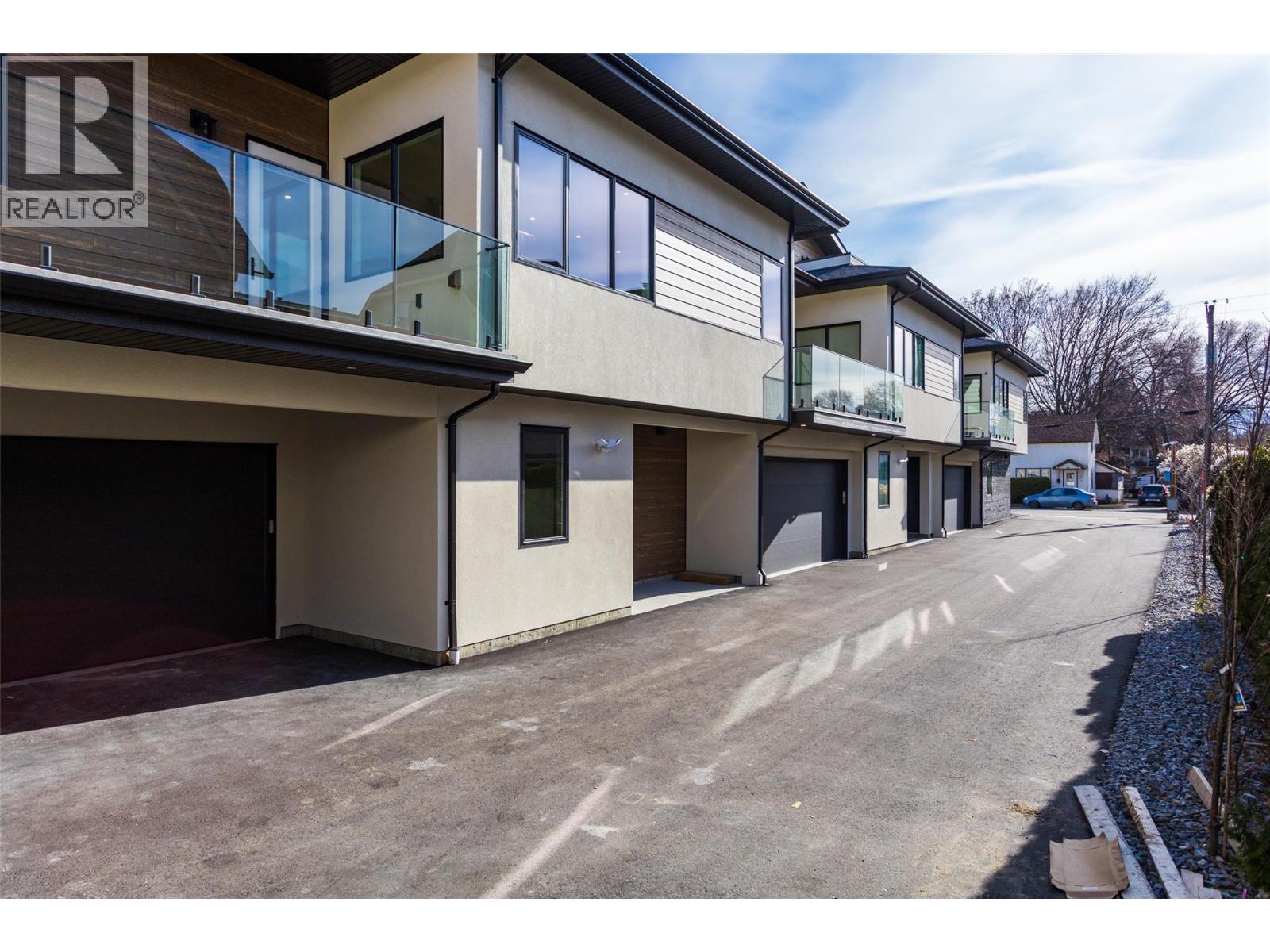 970 Lawson Avenue Unit# 3 Lot# 3, Kelowna, British Columbia V1Y 6T1 - Photo 4 - 10376124