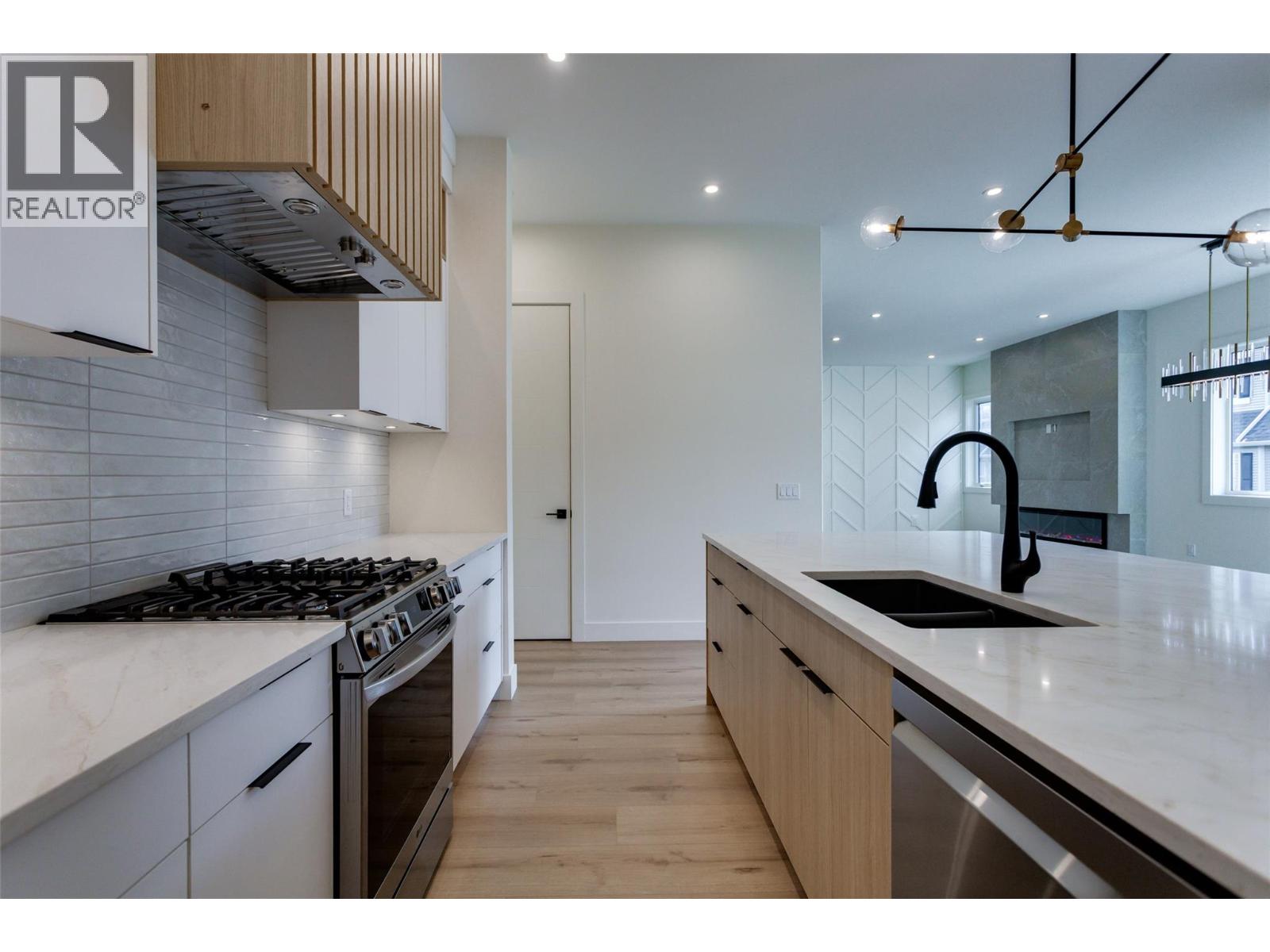 970 Lawson Avenue Unit# 3 Lot# 3, Kelowna, British Columbia V1Y 6T1 - Photo 30 - 10376124
