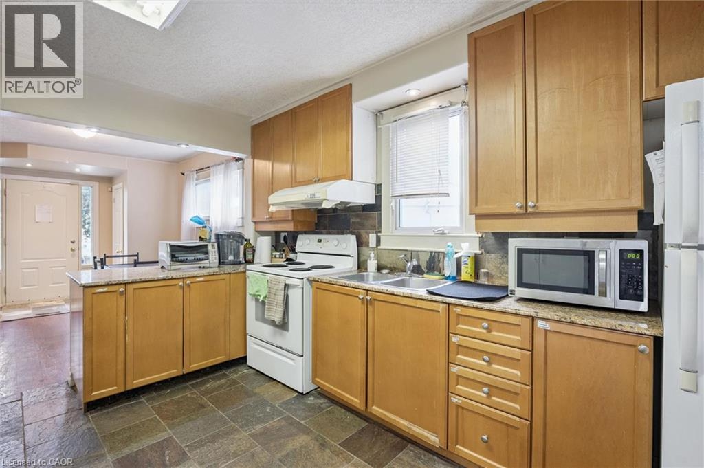 16 Beaucourt Place, Hamilton, Ontario  L8S 2P7 - Photo 6 - 40858707